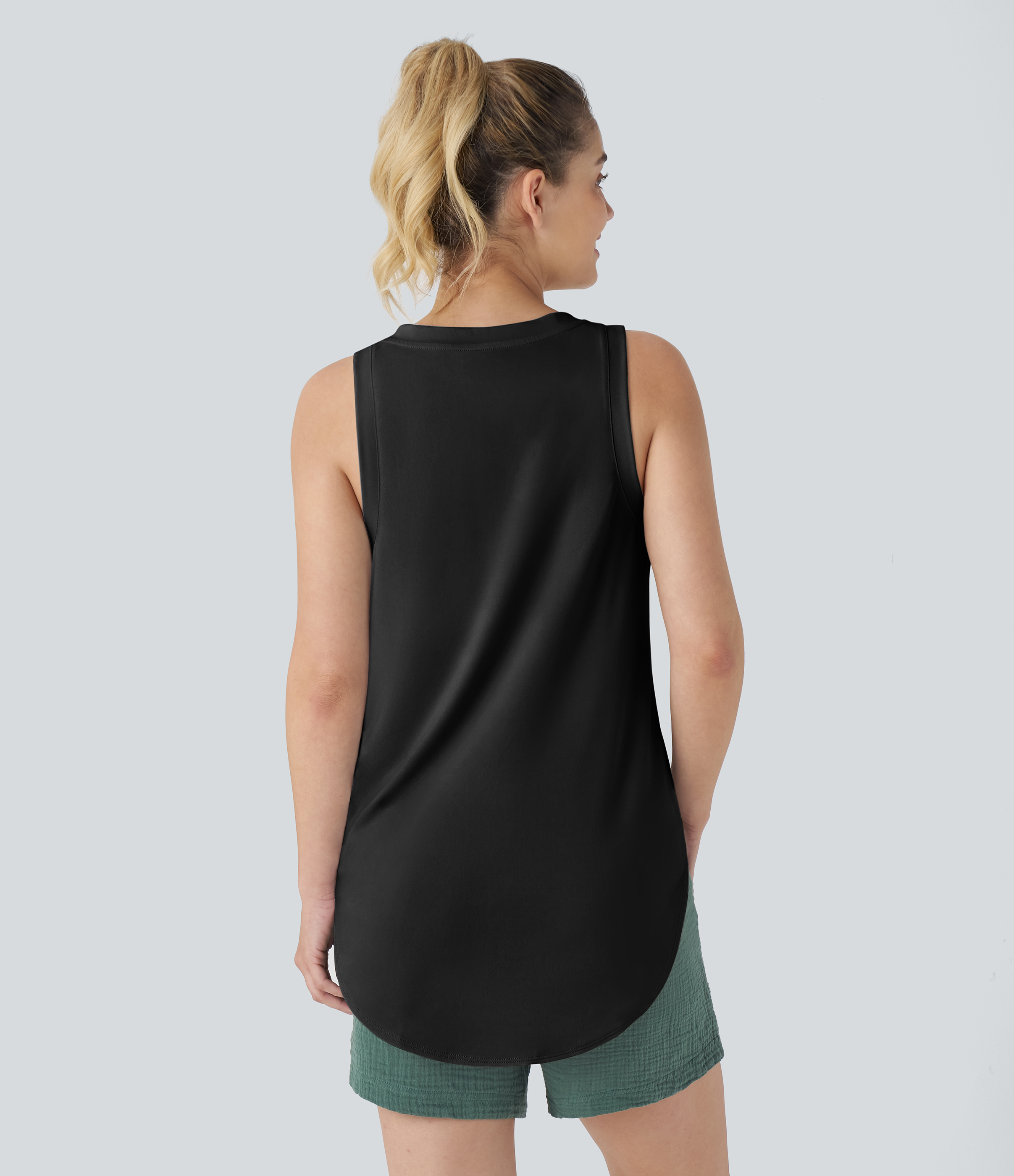 Halara V Neck Curved Hem Resort Tank Top Tank Top - Black - S golf tops halter top tunic tops sleeveless tops backless top 