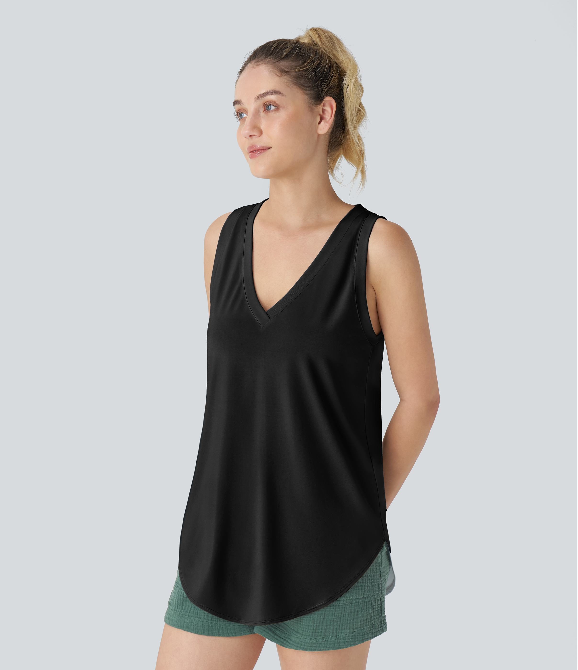 Halara V Neck Curved Hem Resort Tank Top Tank Top - Black - S golf tops halter top tunic tops sleeveless tops backless top 