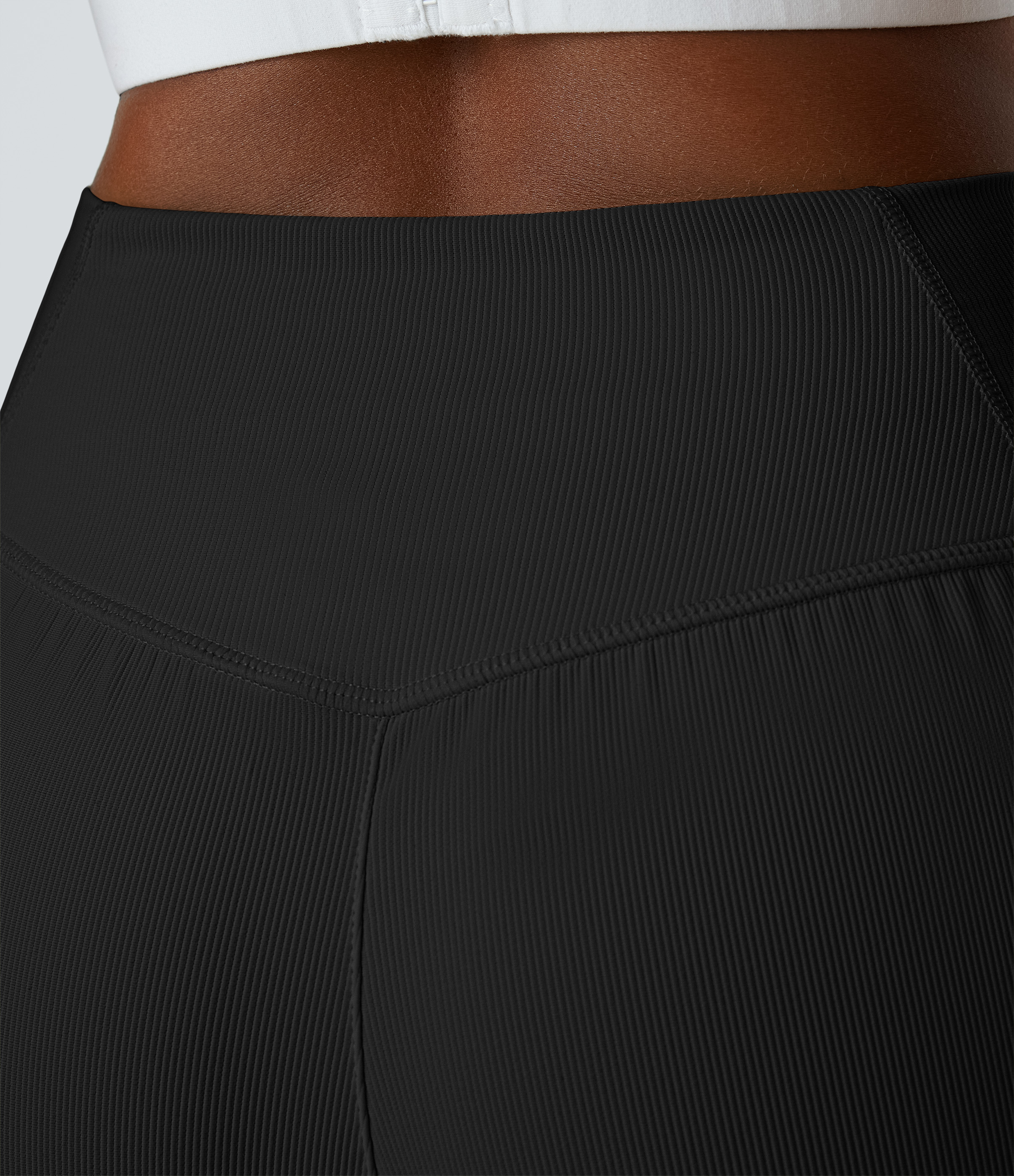 Halara PatitoffВ® Flow Pet Hair Resistant Crossover Side Pocket Shorts 4
