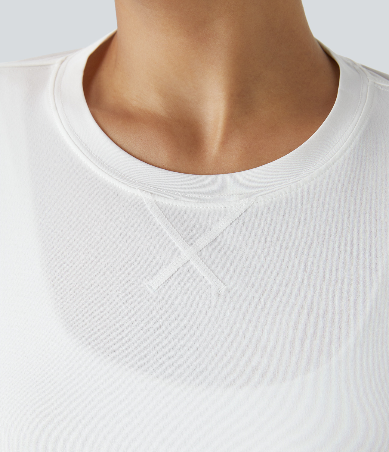 Halara Round Neck Thumb Hole Curved Hem Hiking Sports Top  - White - XL 