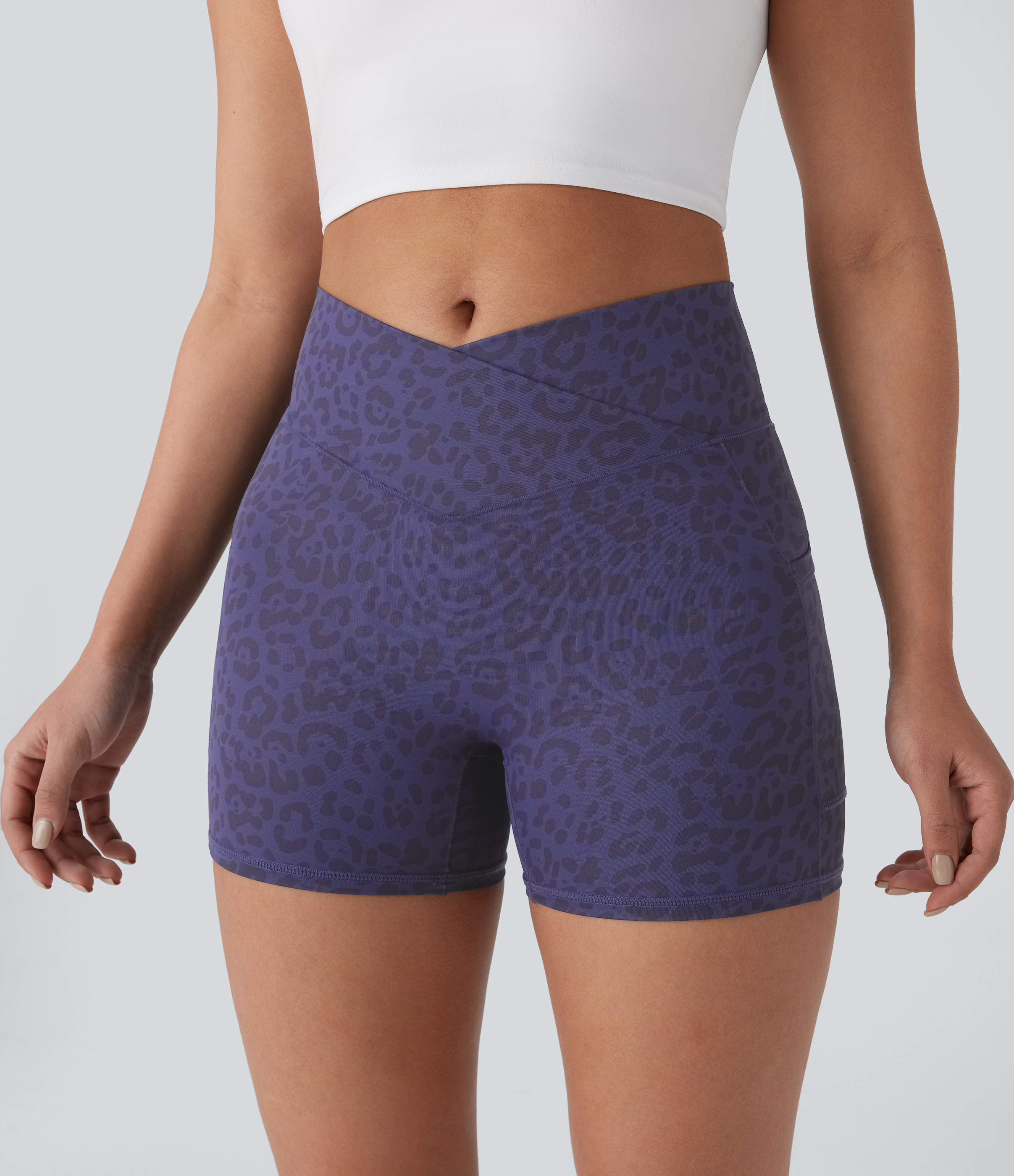 Halara Crossover High Waisted Side Pocket Leopard Print Yoga Biker Shorts 4``  - Dark Blue Leopard Print - XS biker shorts women 