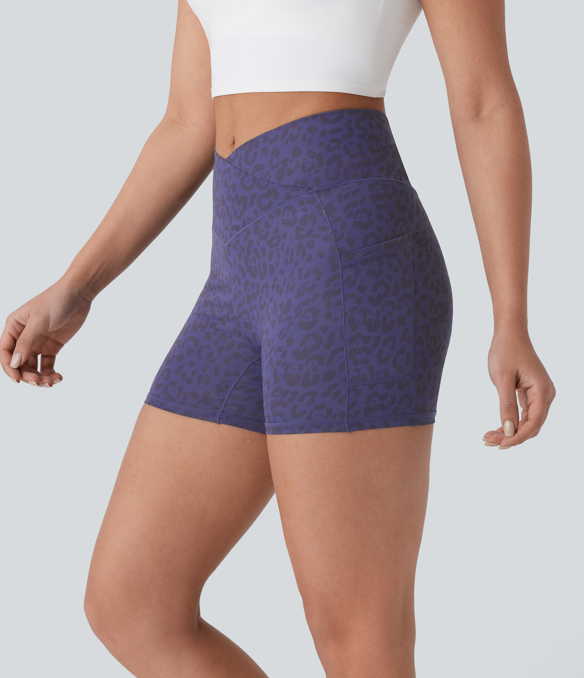 Halara Crossover High Waisted Side Pocket Leopard Print Yoga Biker Shorts 4``  - Dark Blue Leopard Print - XS biker shorts women 