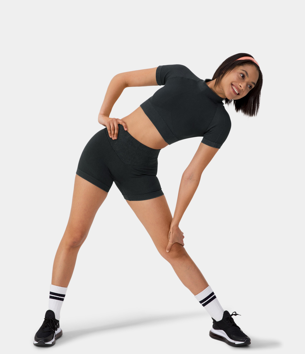 Halara Seamless Flow Mock Neck Short Sleeve Cropped Sports Top  - Black - L 