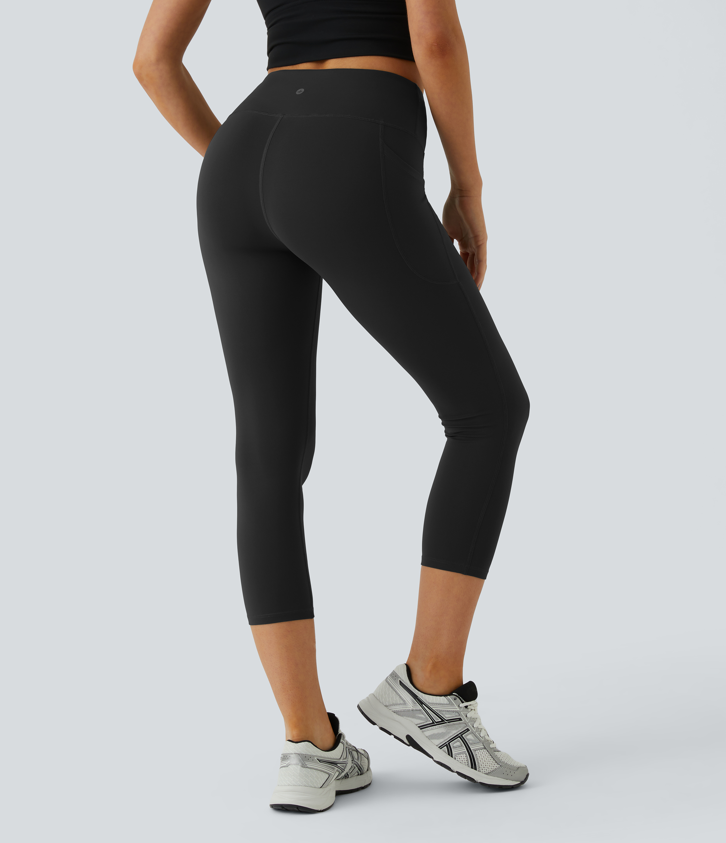 Halara PatitoffВ® 2.0 Pet Hair Resistant High Waisted Side Pocket Capri Yoga Leggings  - Black - M gym leggings leggings with pockets 