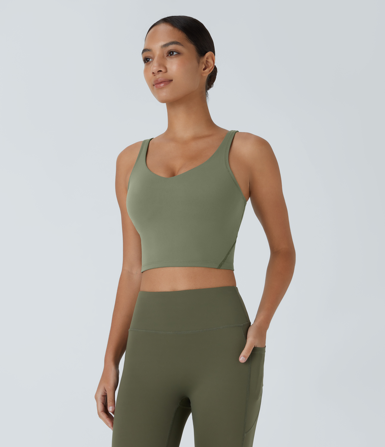 Gepolstertes, kurzes Yoga-Tanktop mit V-Ausschnitt - A-C Cups
