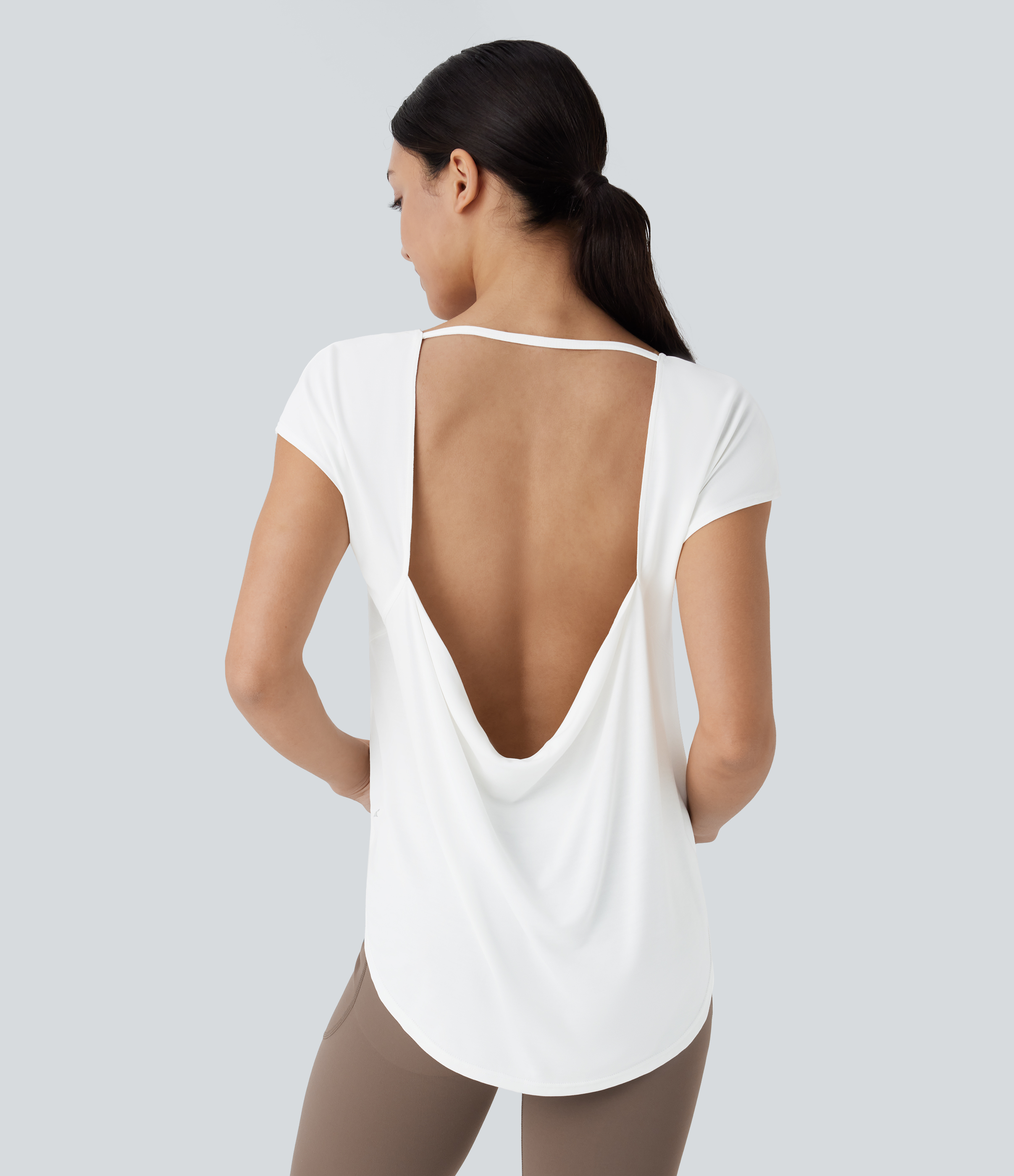 Halara Backless Cowl Back Short Sleeve Curved Hem Yoga Sports Top  - White - L 