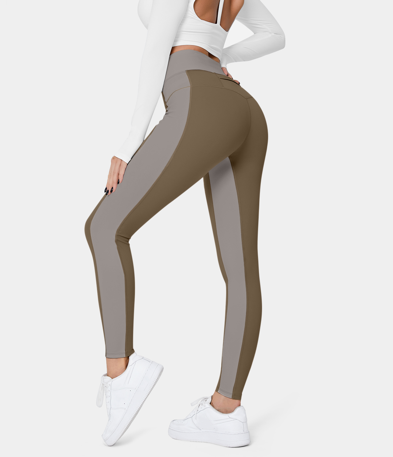 

Halara Softlyzeroв„ў Mid Rise Crossover Color Block Back Waistband Pocket 7/8 Yoga Leggings-UPF50+ - Chestnut Brown -  gym leggings