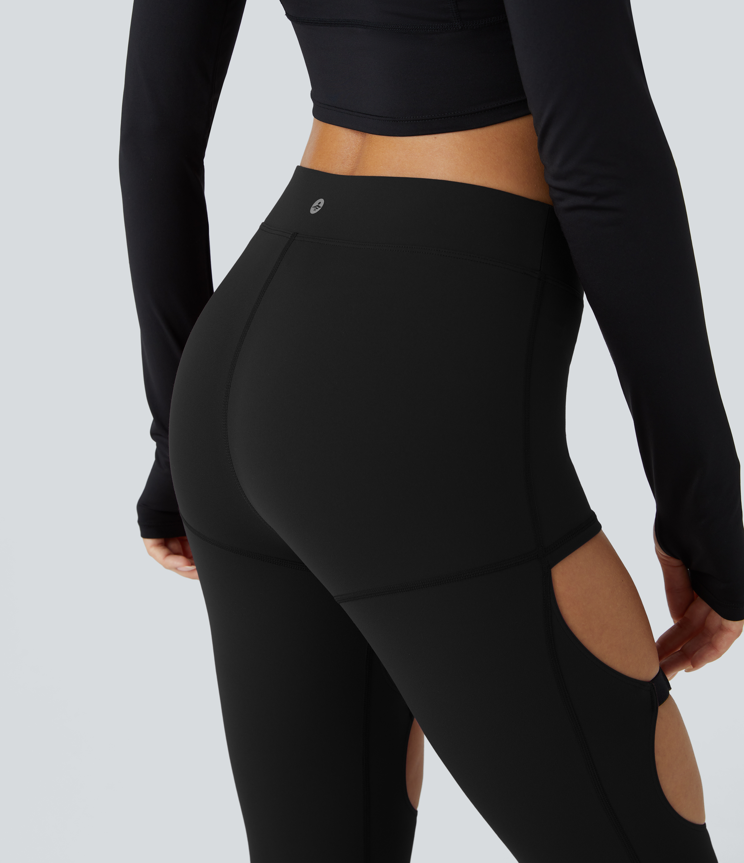 Halara UltraSculpt Mid Rise Cut Out Adjustable Buckle 7/8 Yoga Leggings  - Black - L(7/8) gym leggings leggings with pockets 