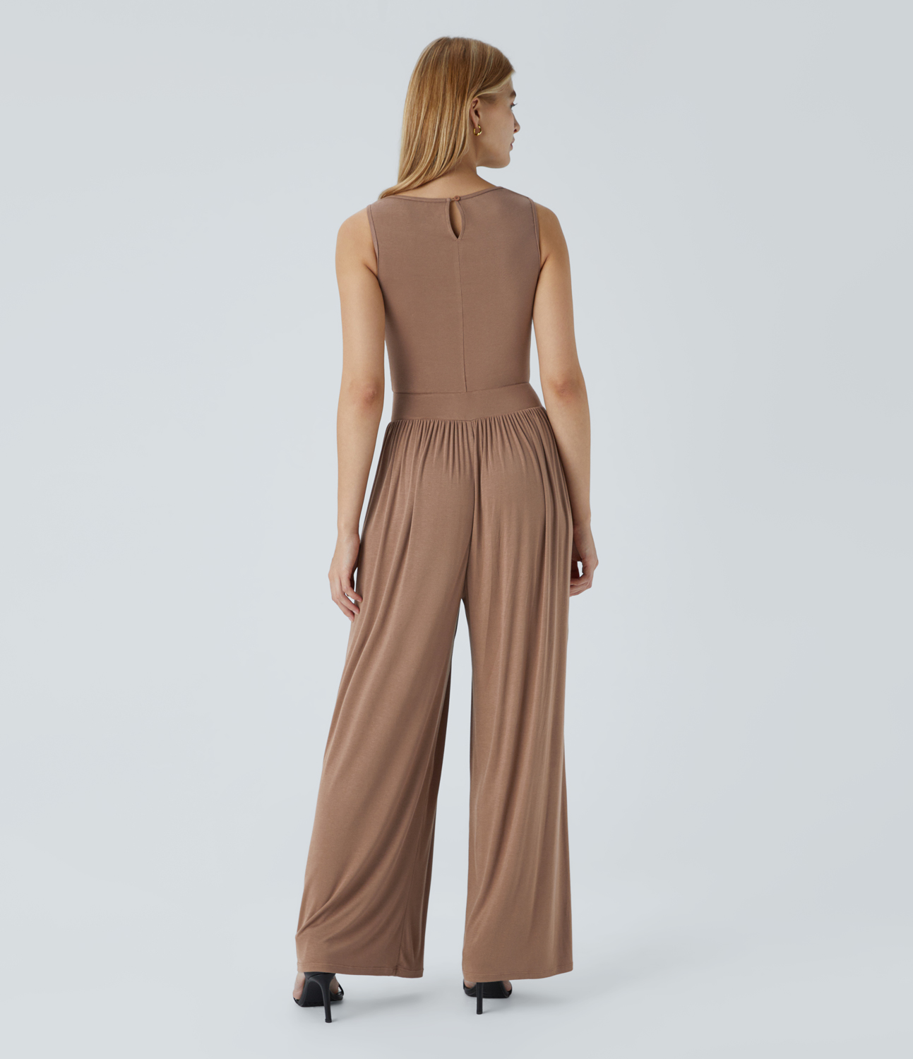 

Halara Ribbed Boat Neck Sleeveless Button Back Ruched Side Pocket Wide Leg Casual Jumpsuit - Beaver Fur