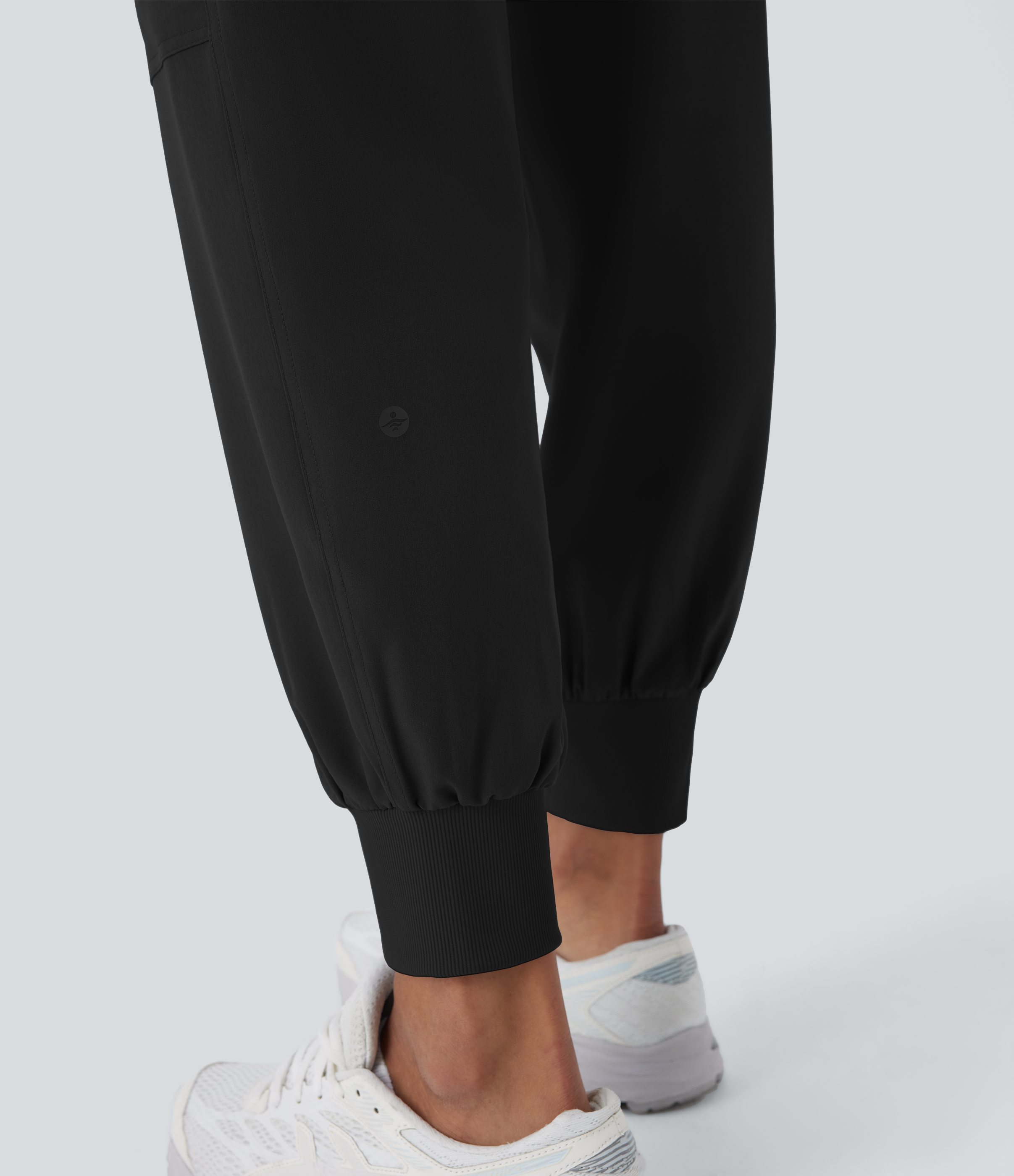 Halara High Waisted Multiple Pockets Running Cargo Joggers  - Black - M(regular) 