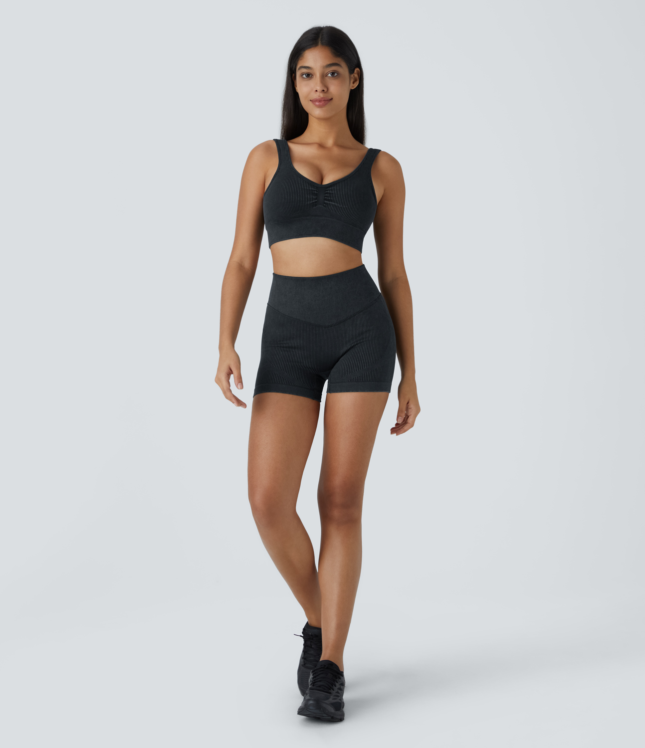 Halara Seamless Flow Medium Support Ruched Yoga Sports Bra  - Black - M push up bra strapless bra backless bra sticky bra wireless bra 