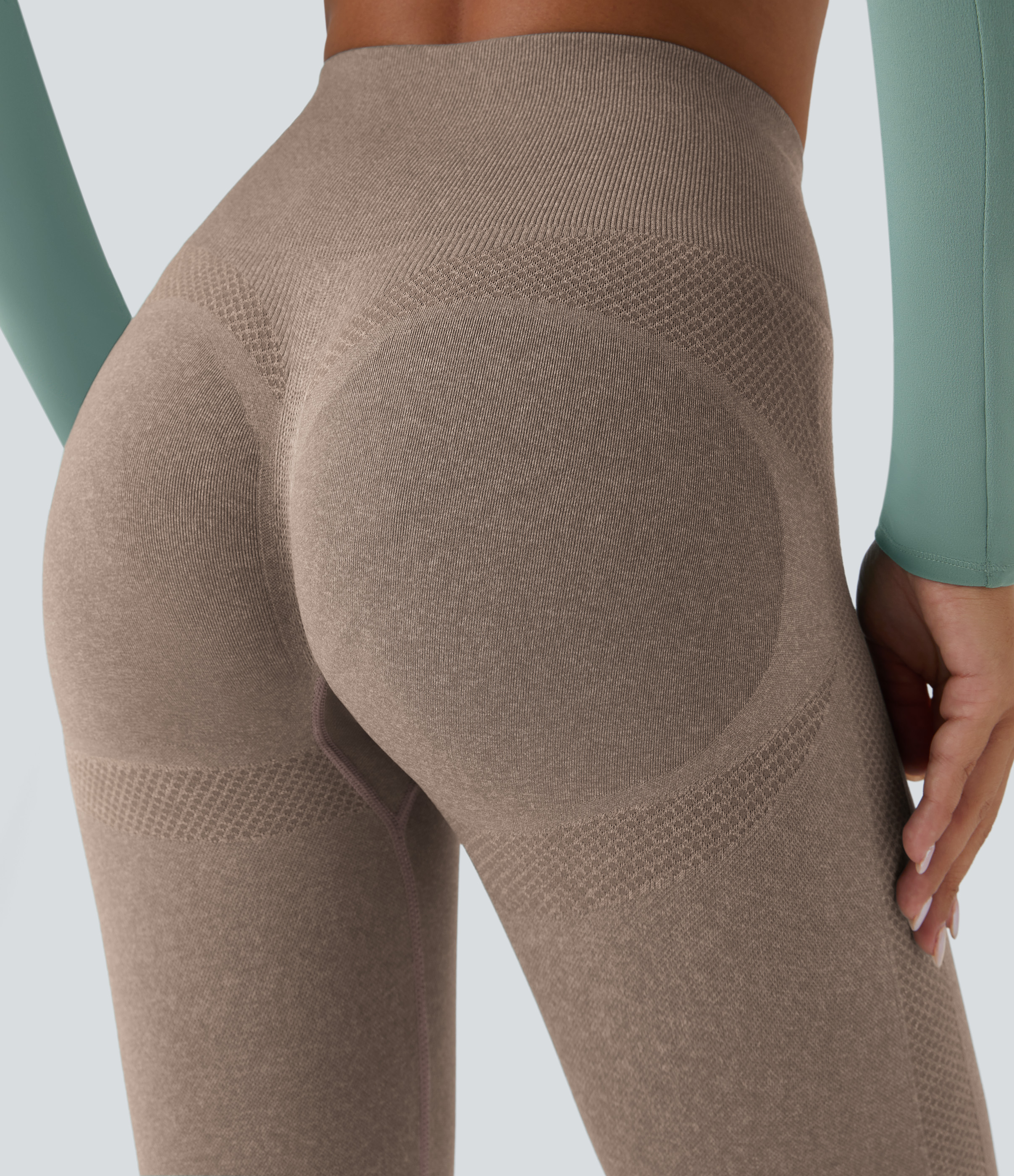Halara Seamless Flow High Waisted Tummy Control Butt Lifting 7/8 Yoga Leggings  - Thick Earthy Brown - XS(7/8) gym leggings 