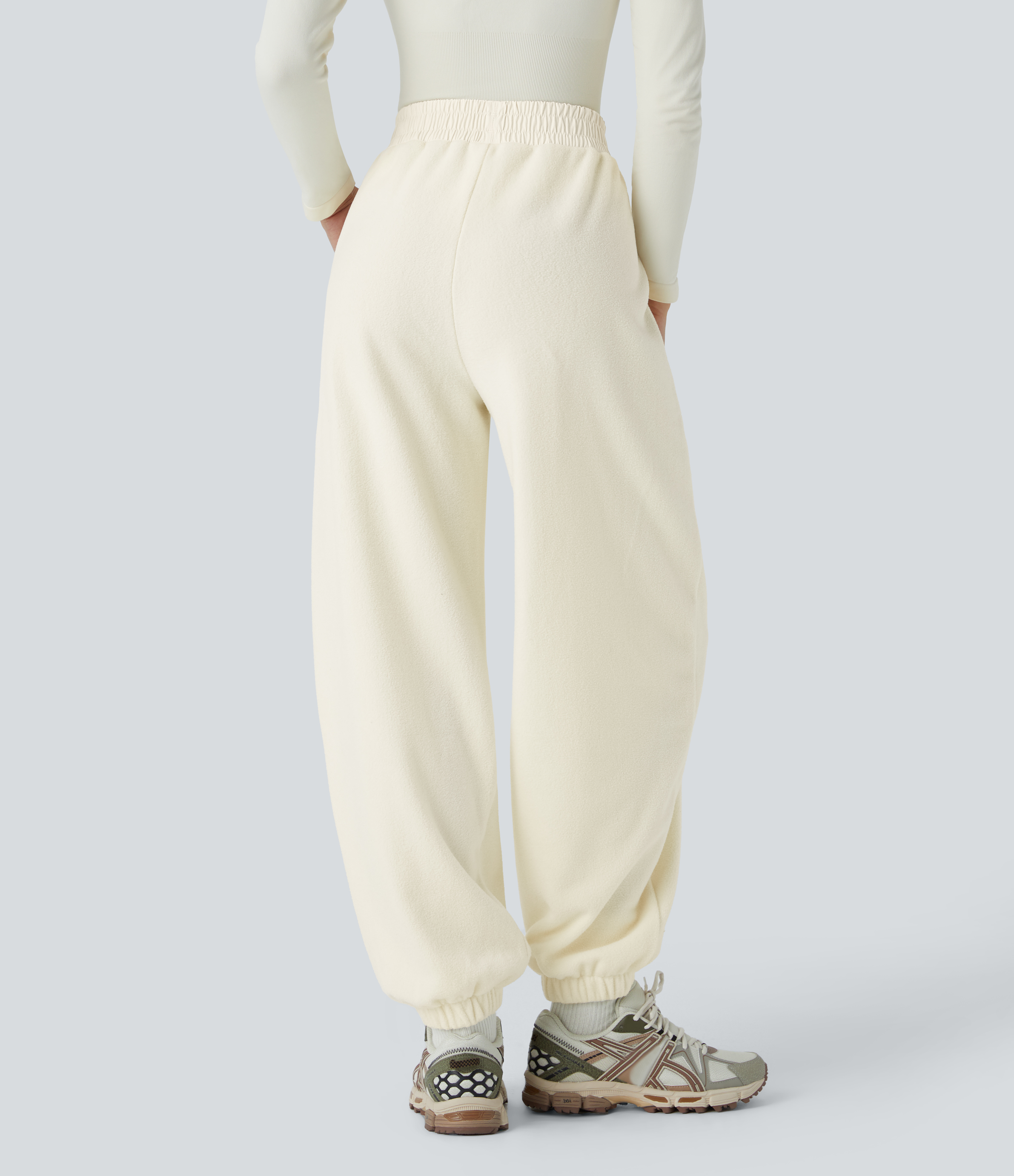 Halara High Waisted Side Pocket Fleece Camping Joggers  - Snow White Oak - S(regular) 