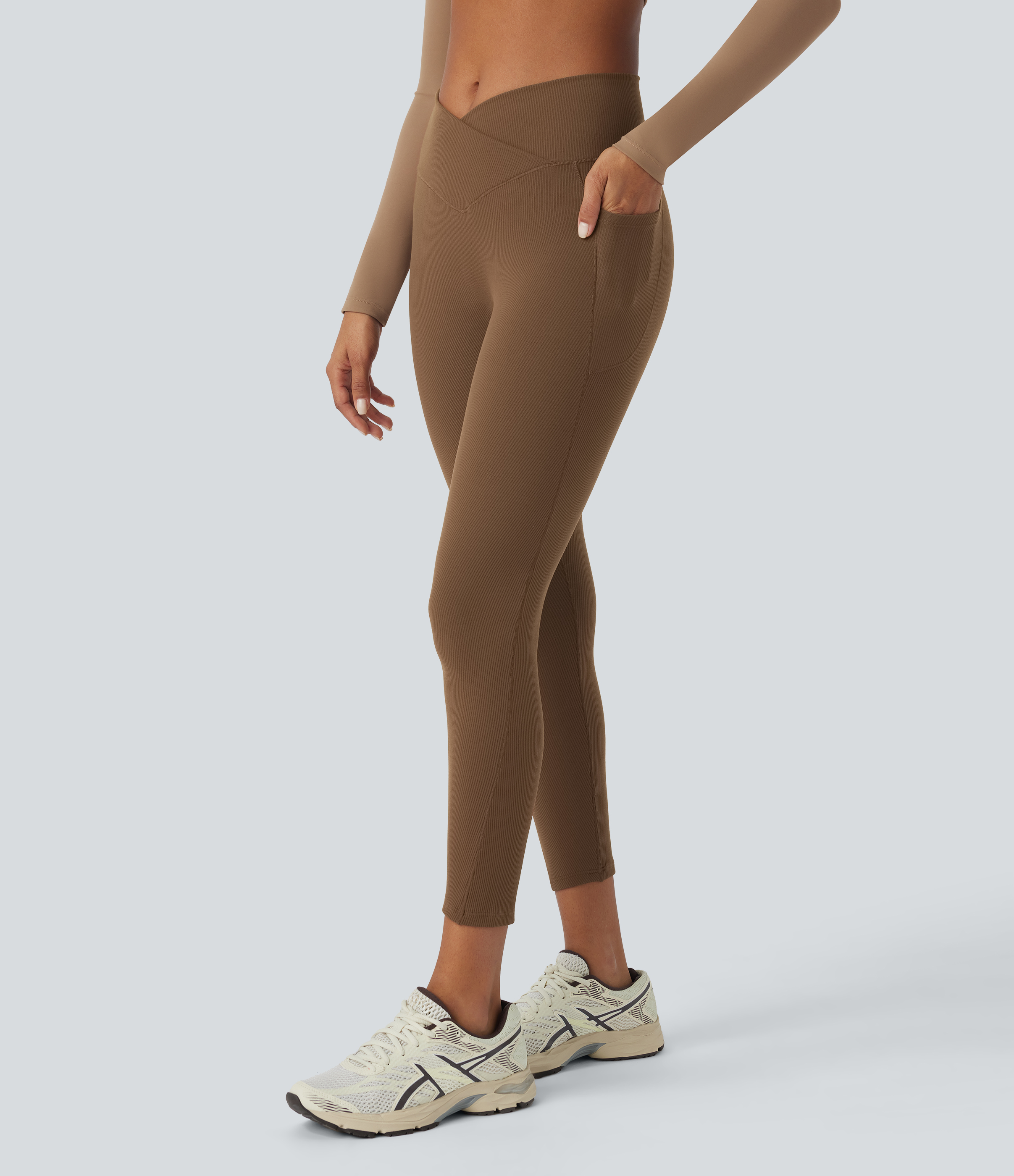 Halara Softlyzeroв„ў Ribbed High Waisted Tummy Control Crossover Side Pocket Plain Yoga 7/8 Leggings  - Toffee - S(7/8) gym leggings 