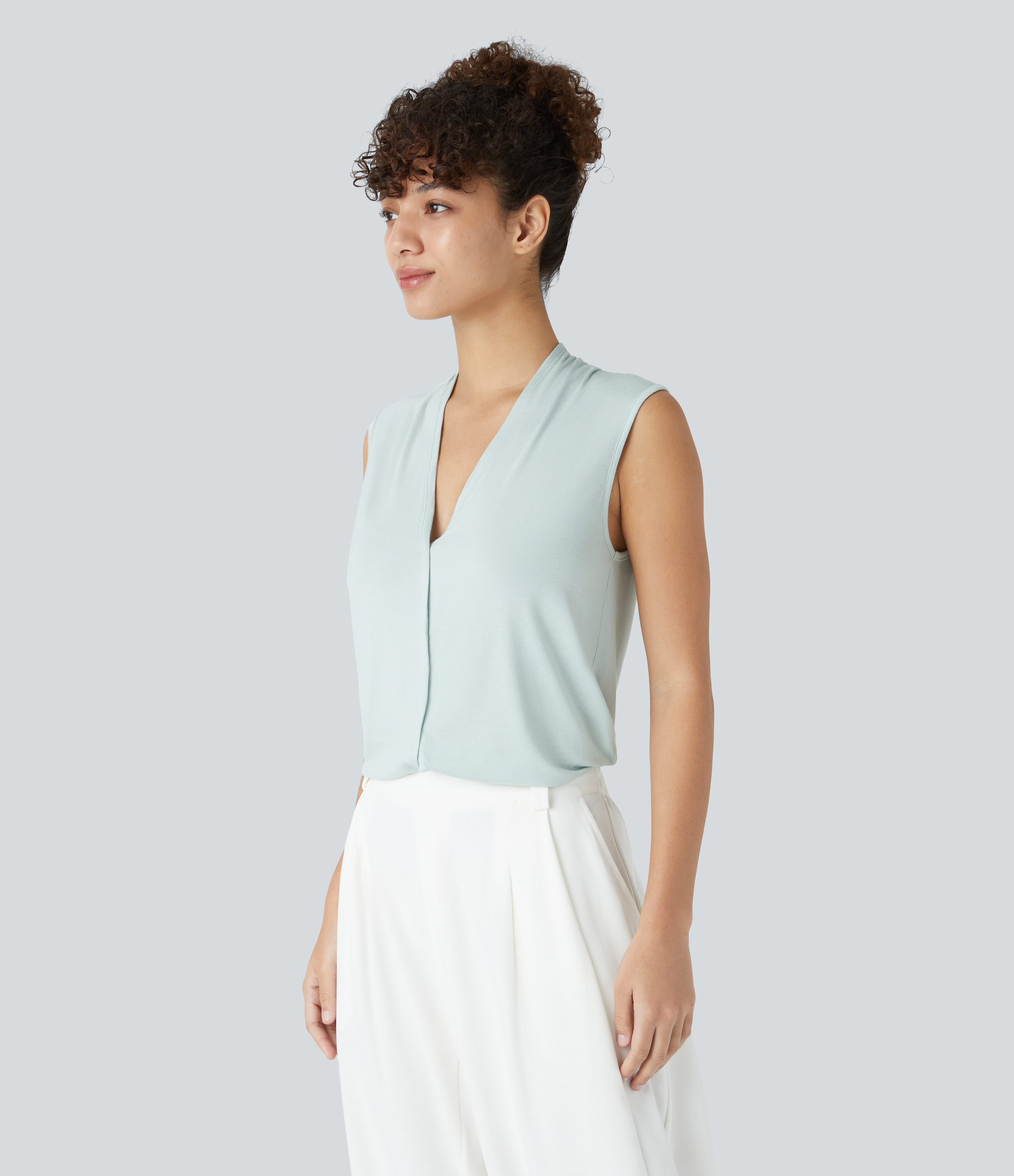 Halara V Neck Sleeveless Split Hem Solid Casual Top Tank Top - Morning Mist - M golf tops halter top tunic tops sleeveless tops backless top 