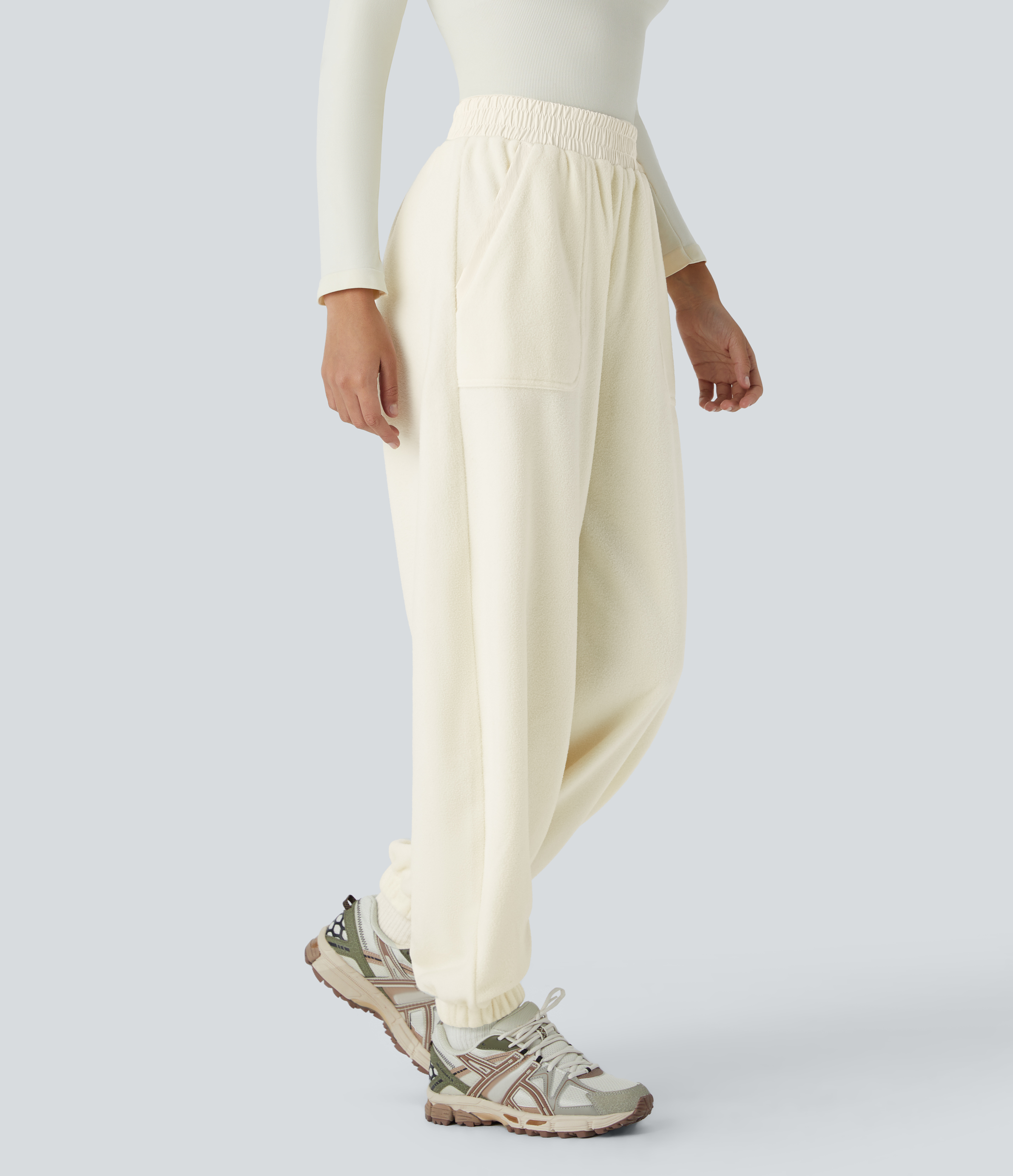 Halara High Waisted Side Pocket Fleece Camping Joggers  - Snow White Oak - S(regular) 