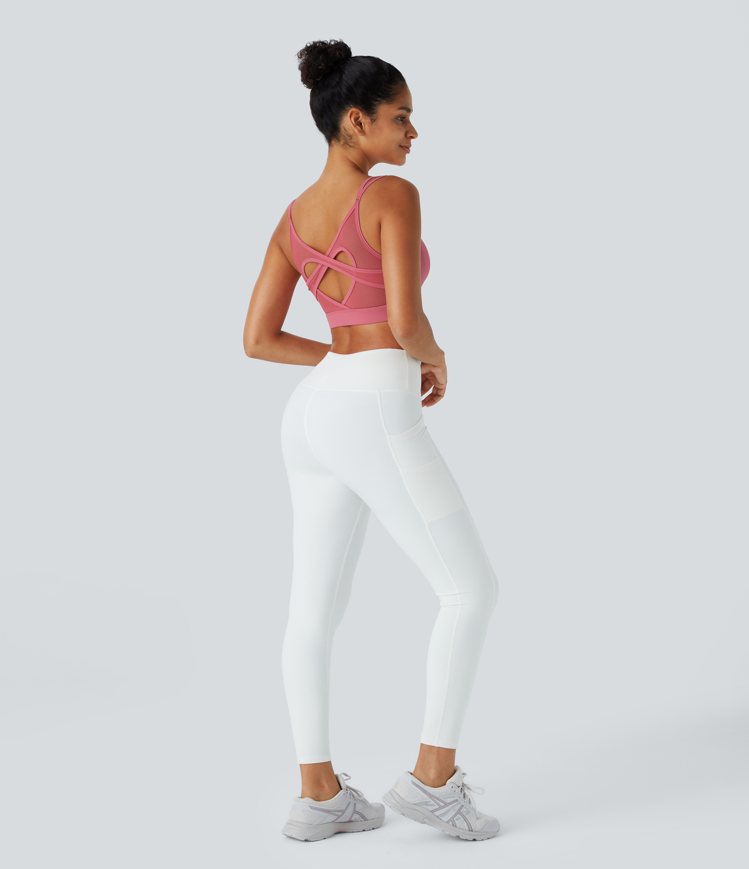 Halara  Softlyzeroв„ў Airy Low Support Backless Crisscross Contrast Mesh Cool Touch Yoga Sports Bra-UPF50+  - Begonia Rouge - L push up bra 