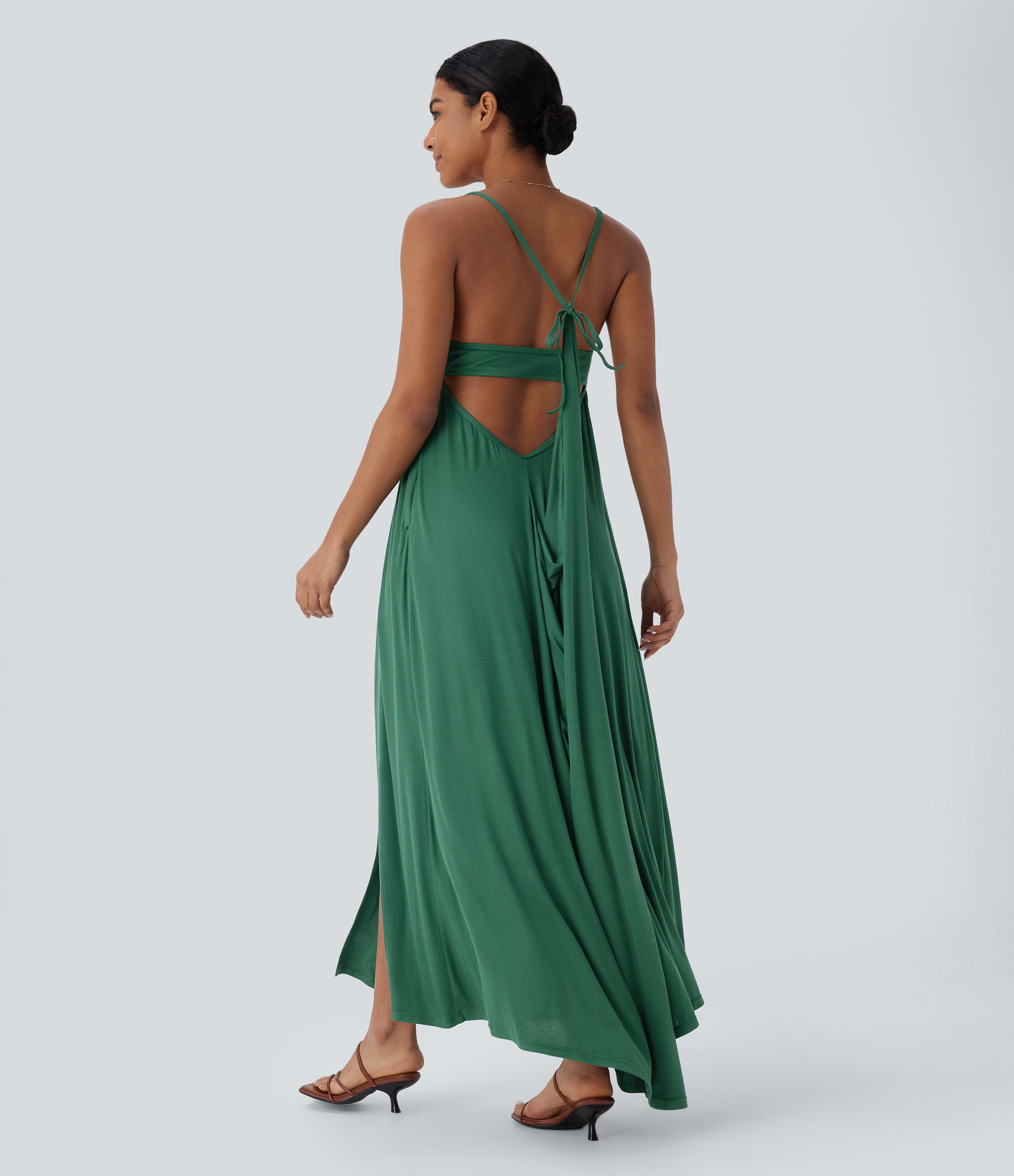 Dark Verdant Green Vestido largo tipo lencero con espalda descubierta, fruncido, abertura y bolsillos / 1