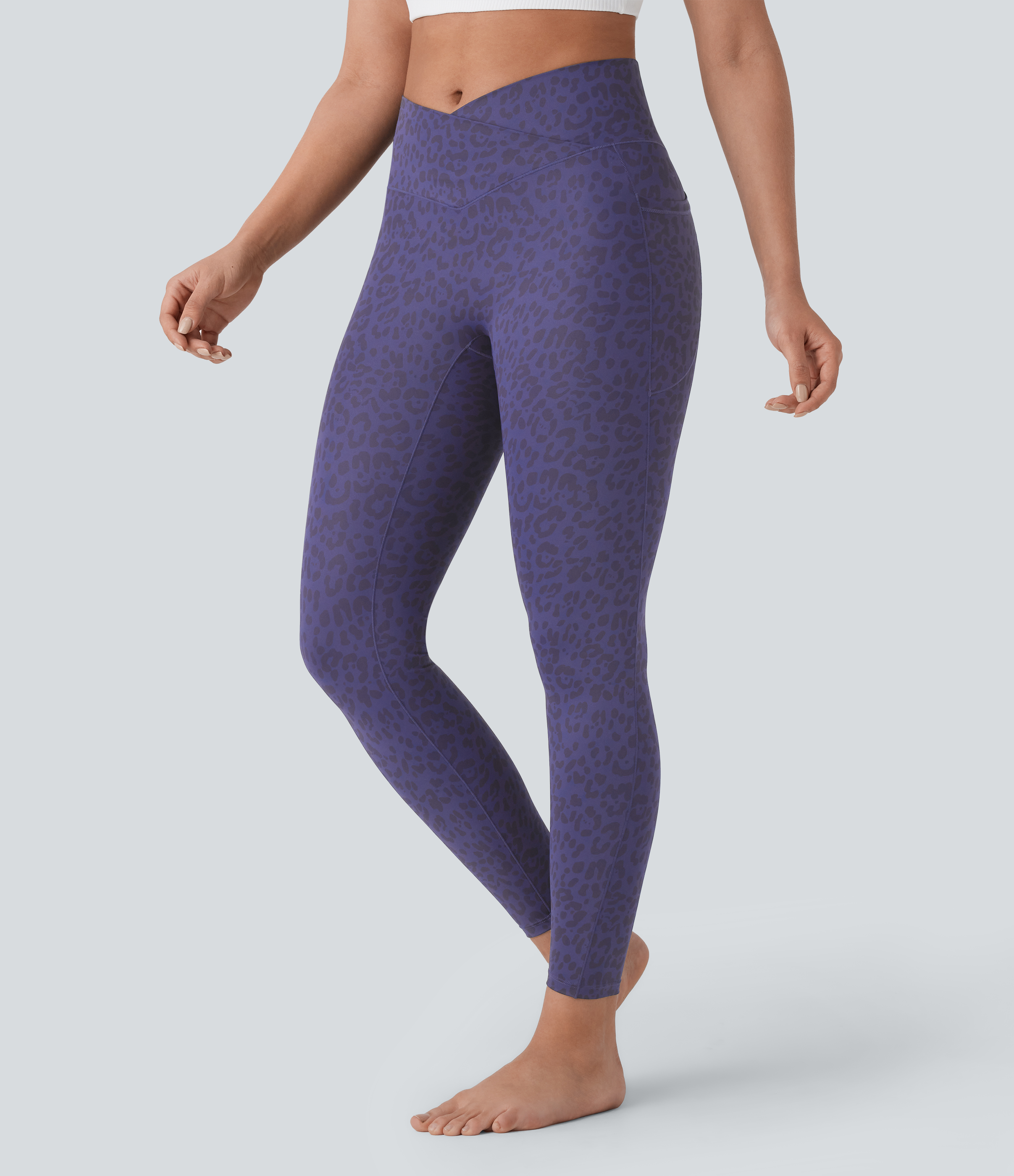 Halara High Waisted Crossover Side Pocket Leopard Print 7/8 Yoga Leggings  - Dark Blue Leopard Print - XS(7/8) gym leggings 