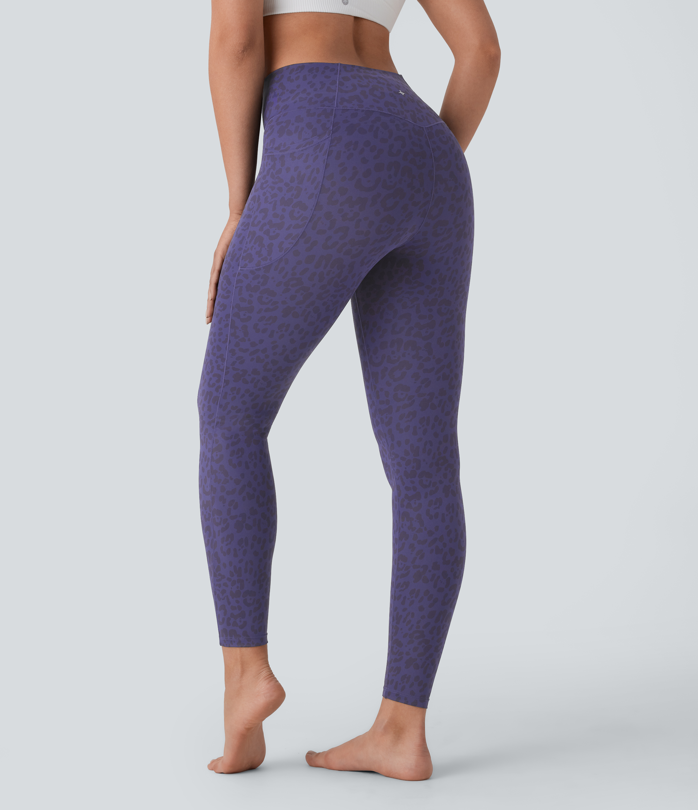 Halara High Waisted Crossover Side Pocket Leopard Print 7/8 Yoga Leggings  - Dark Blue Leopard Print - XS(7/8) gym leggings 