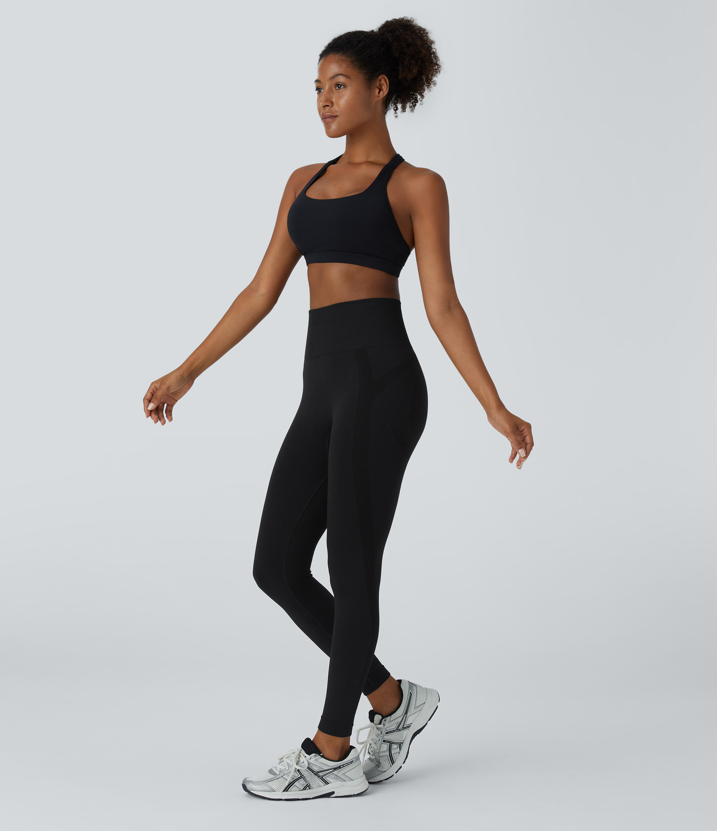 Halara Seamless Flow High Waisted Ruched 7/8 Yoga Leggings  - Black - M(7/8) gym leggings leggings with pockets leggings with butt lift 