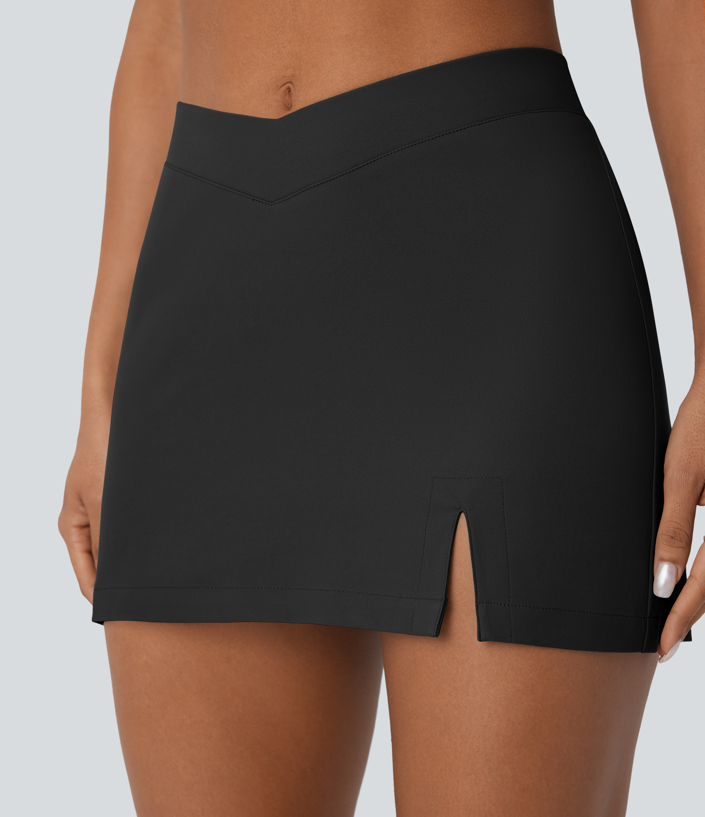 Halara Water Repellent Low Rise V Shaped Invisible Zipper Split Back Pocket Twill Mini Casual Skirt  - Black - S(regular) 