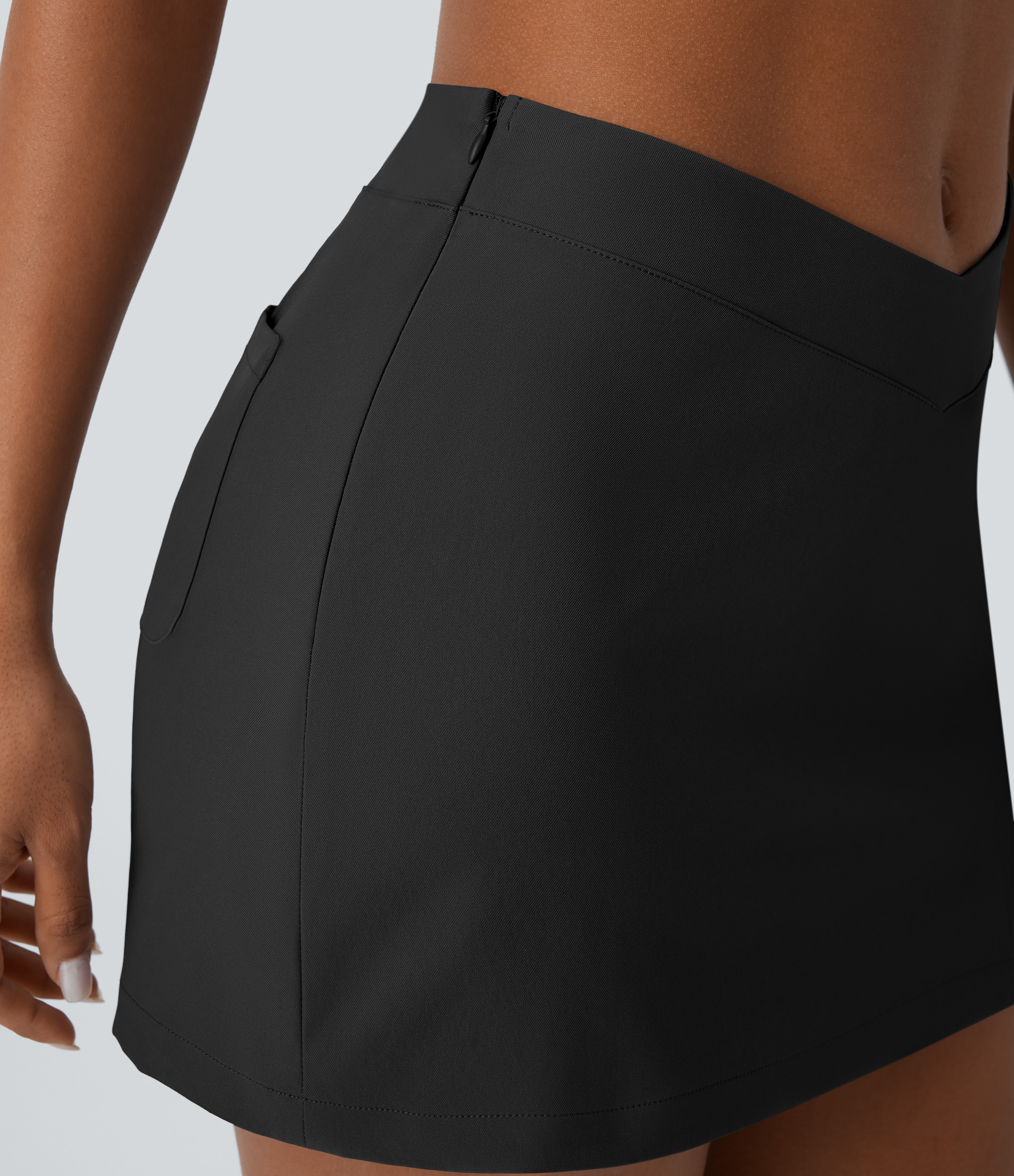 Halara Water Repellent Low Rise V Shaped Invisible Zipper Split Back Pocket Twill Mini Casual Skirt  - Black - S(regular) 