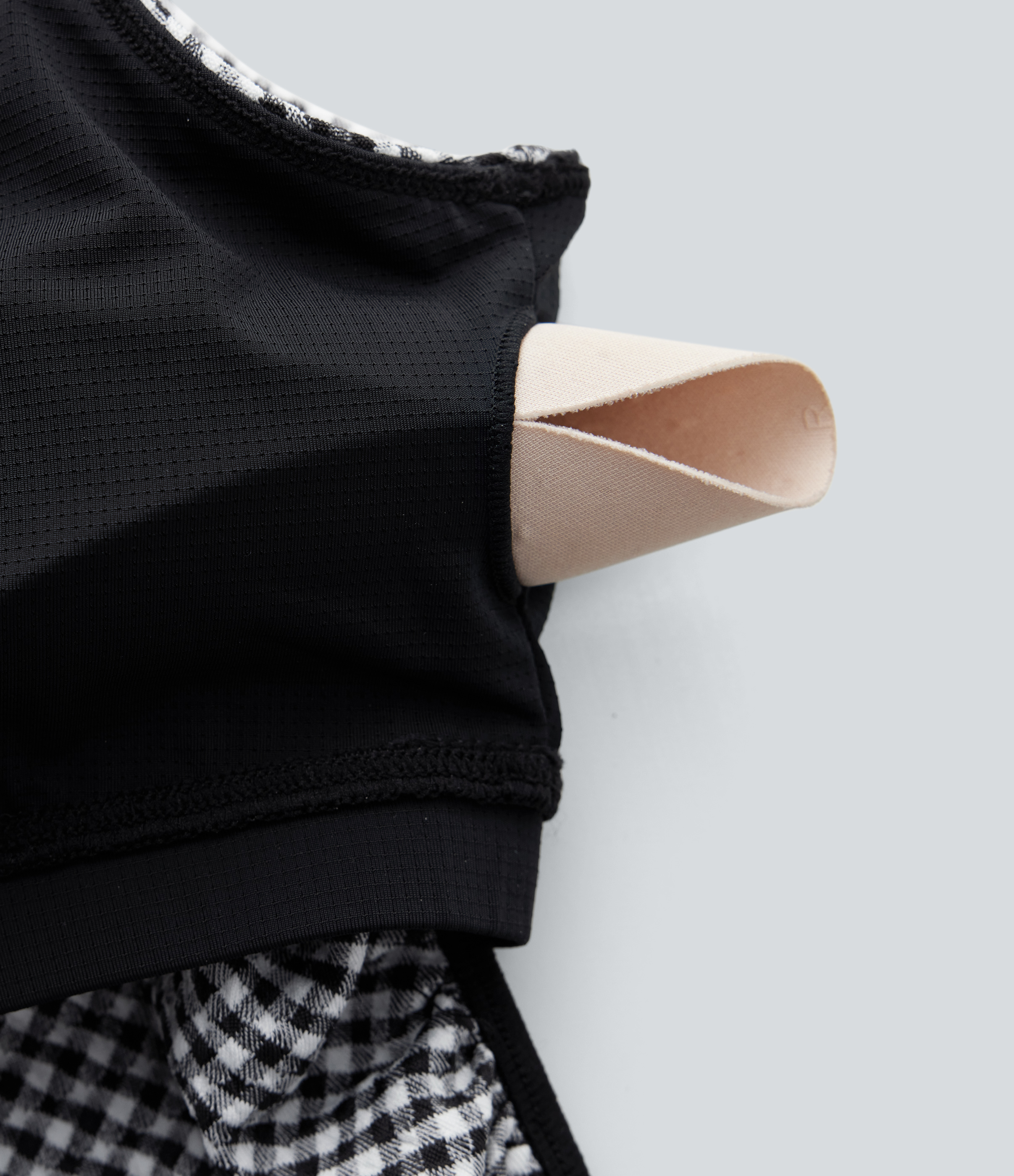 Halara Round Neck Sleeveless Ruched Plaid Cropped Casual Top Tank Top - Black White Diagonal Plaid - L golf tops halter top tunic tops 