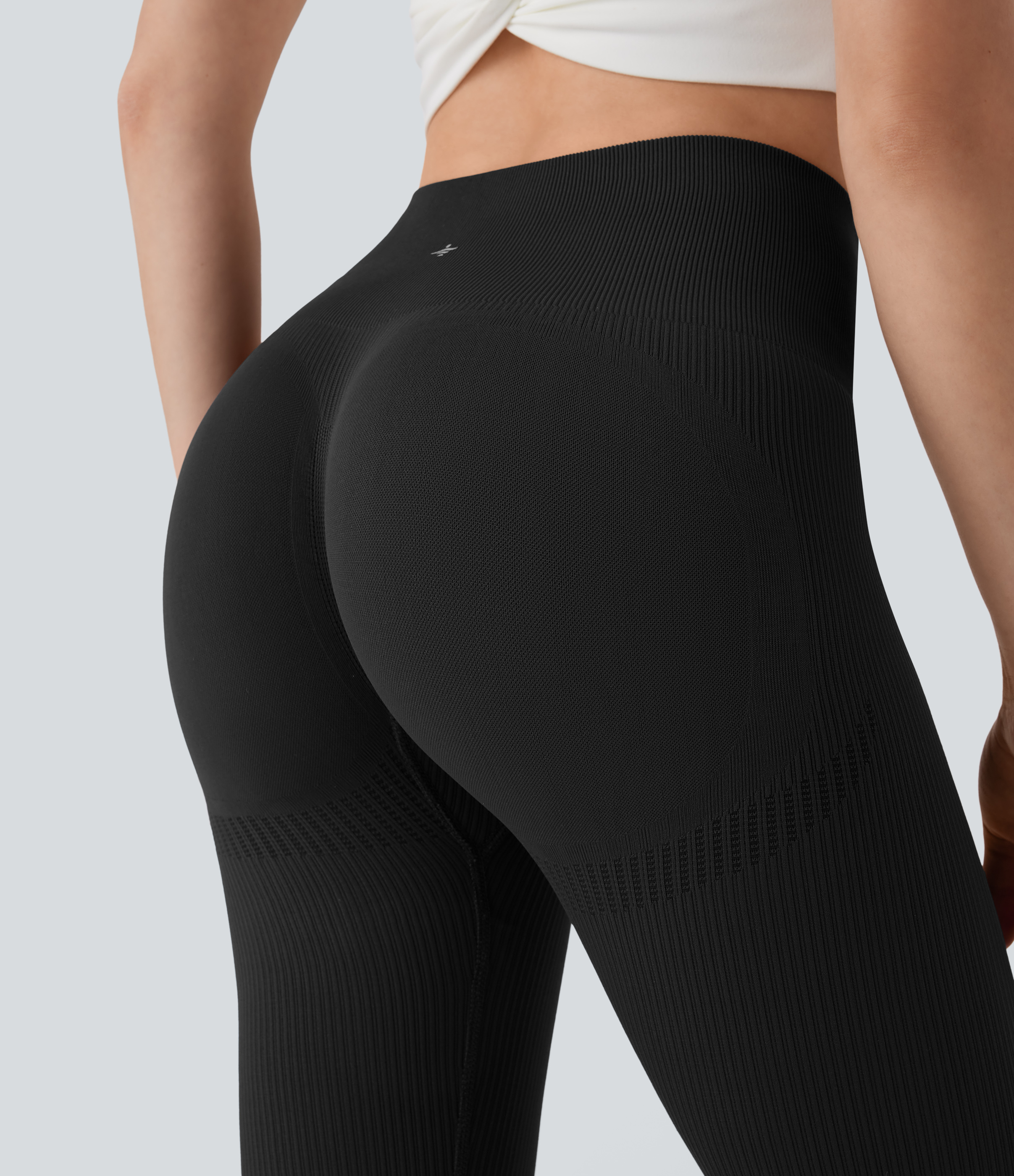 Halara Seamless Flow High Waisted Tummy Control Butt Lifting 7/8 Yoga Leggings  - Black - M(7/8) gym leggings leggings with pockets 