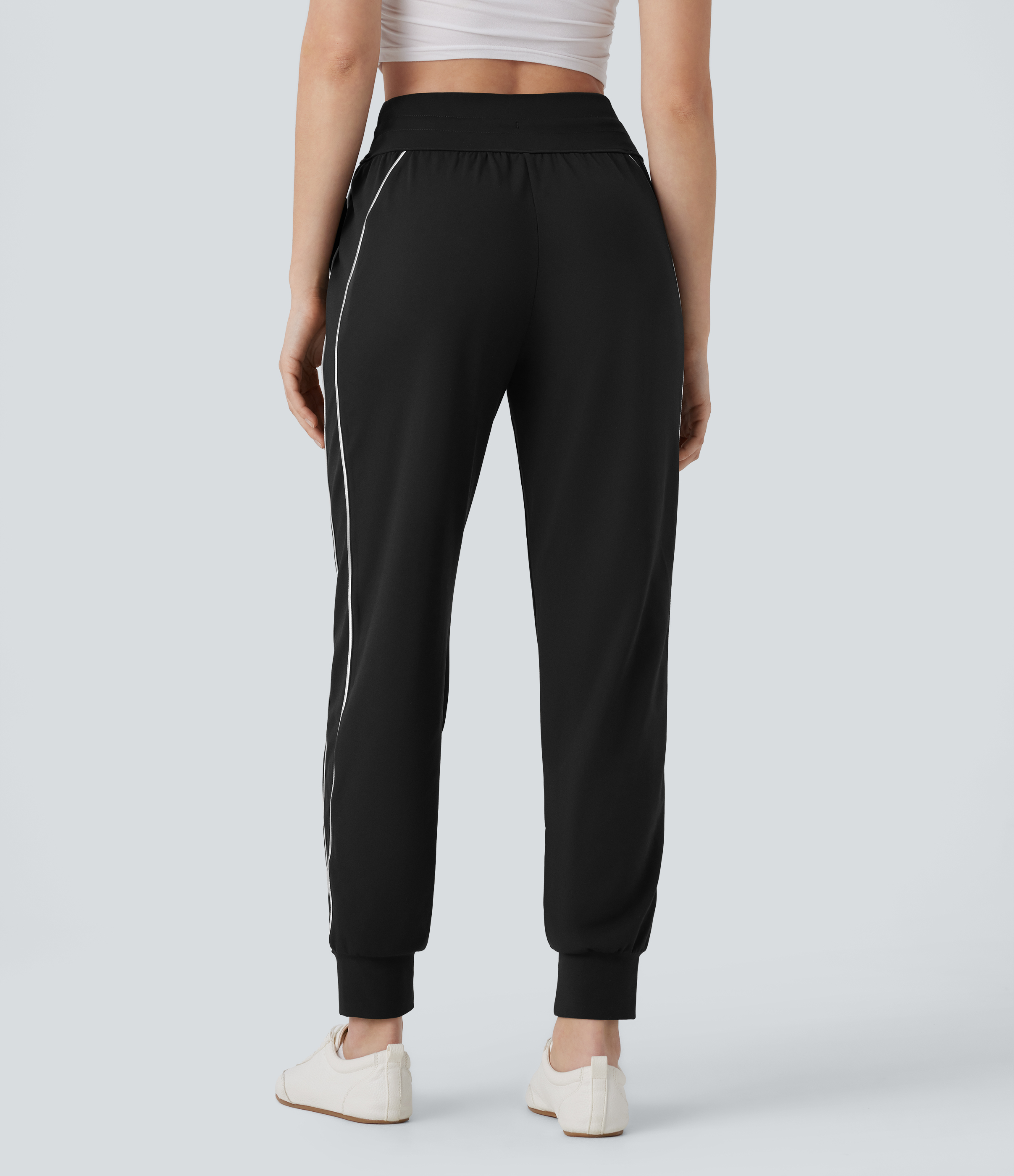 Halara HaloTek Airв„ў Reflective High Waisted Drawstring Side Pocket Travel Pile Joggers  - Black - S(regular) 