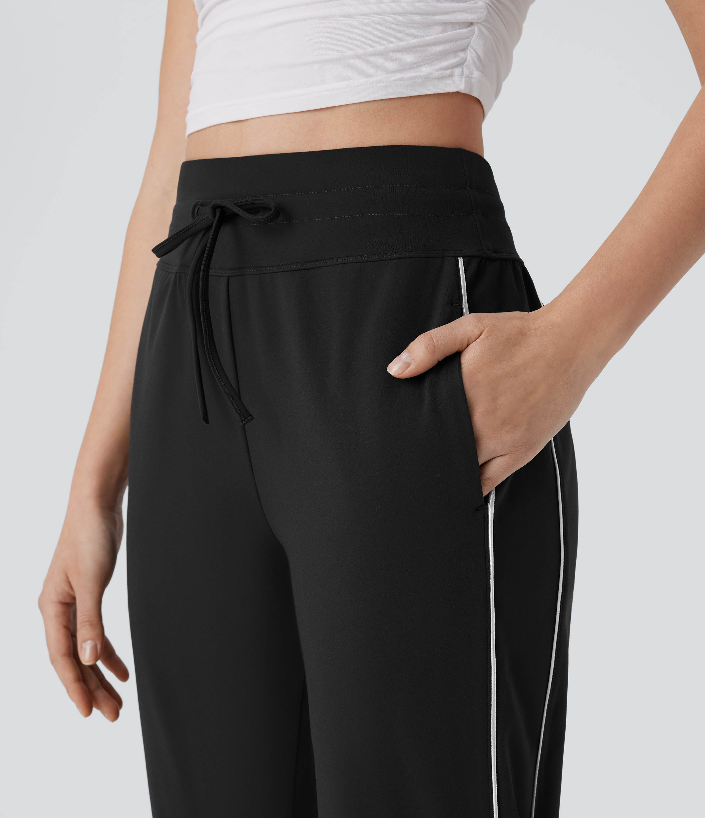 Halara HaloTek Airв„ў Reflective High Waisted Drawstring Side Pocket Travel Pile Joggers  - Black - S(regular) 