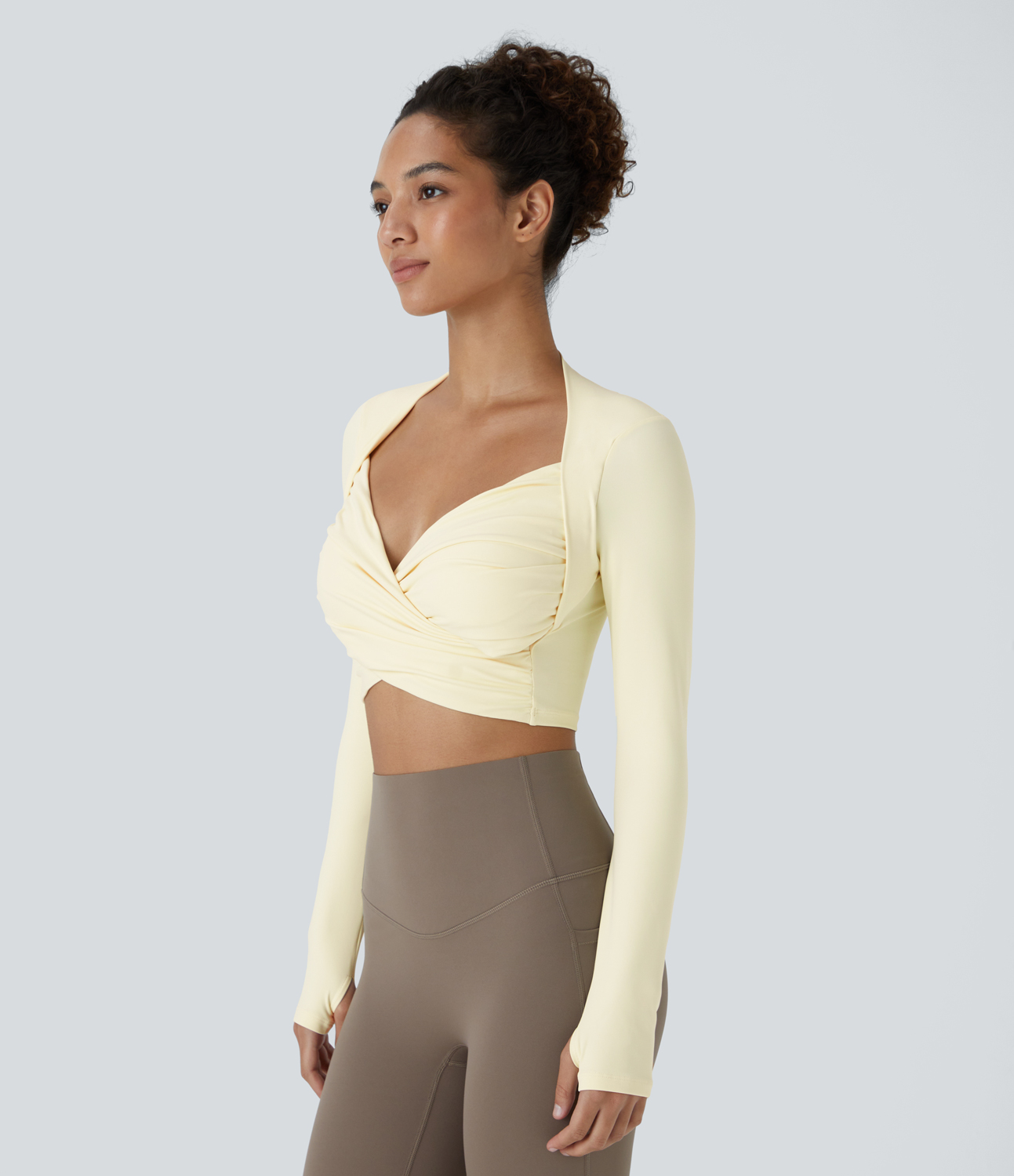 Halara V Neck Crisscross Ruched Thumb Hole Cropped Yoga Sports Top  - Milky Yellow - L 