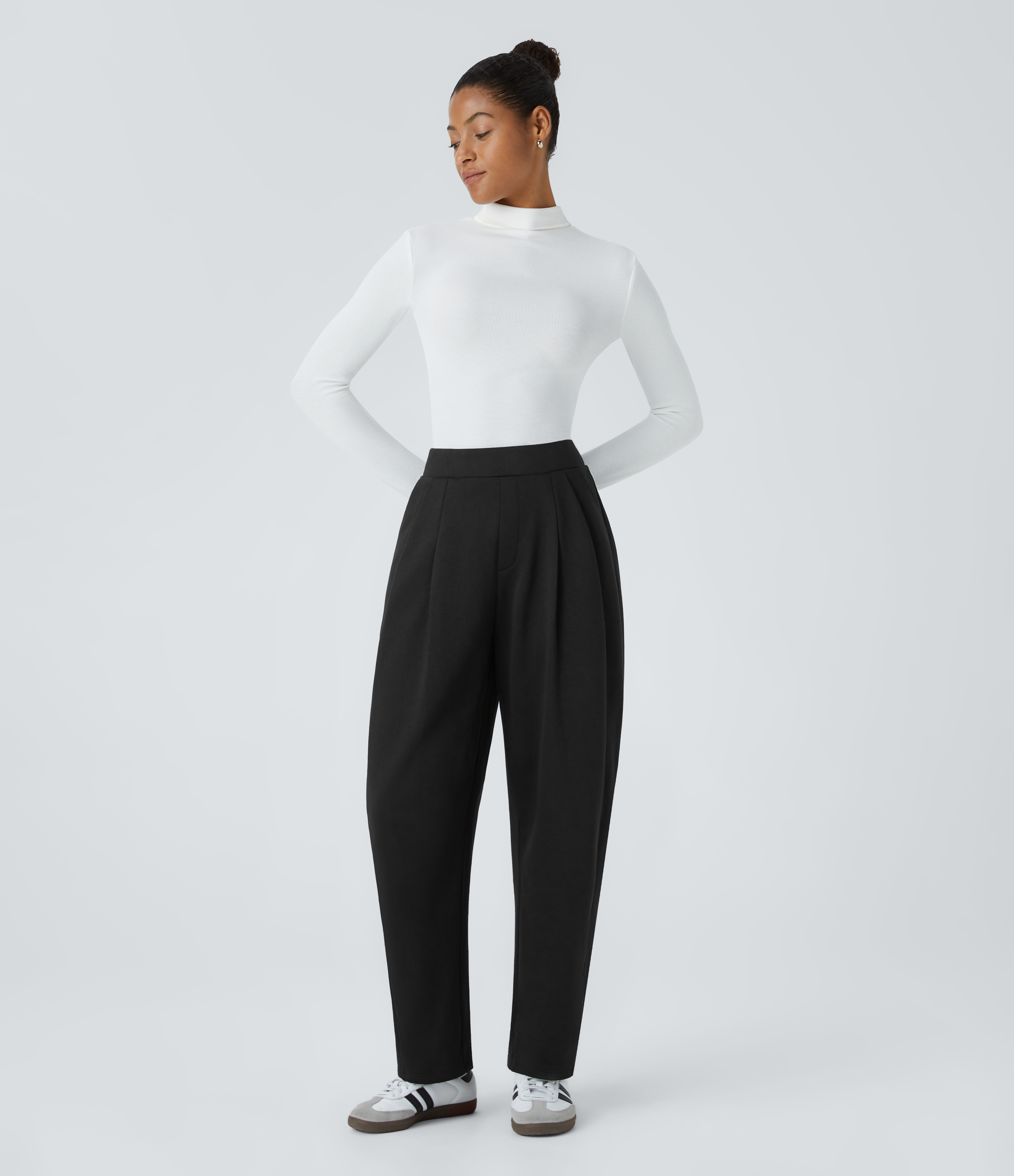Halara Mid Rise Plicated Side Pocket Barrel Leg Fleece Work Pants  - Black - XS(regular) sweatpants jogger pants stacked sweatpants 
