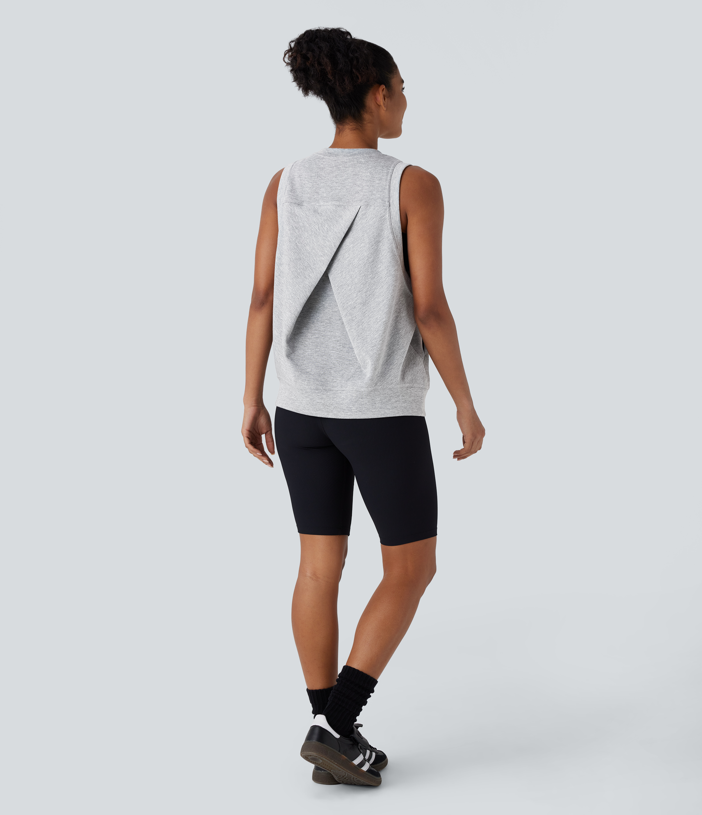 Halara Round Neck Side Pocket Casual Tank Top Tank Top - Fog Gray - L golf tops halter top tunic tops sleeveless tops backless top 