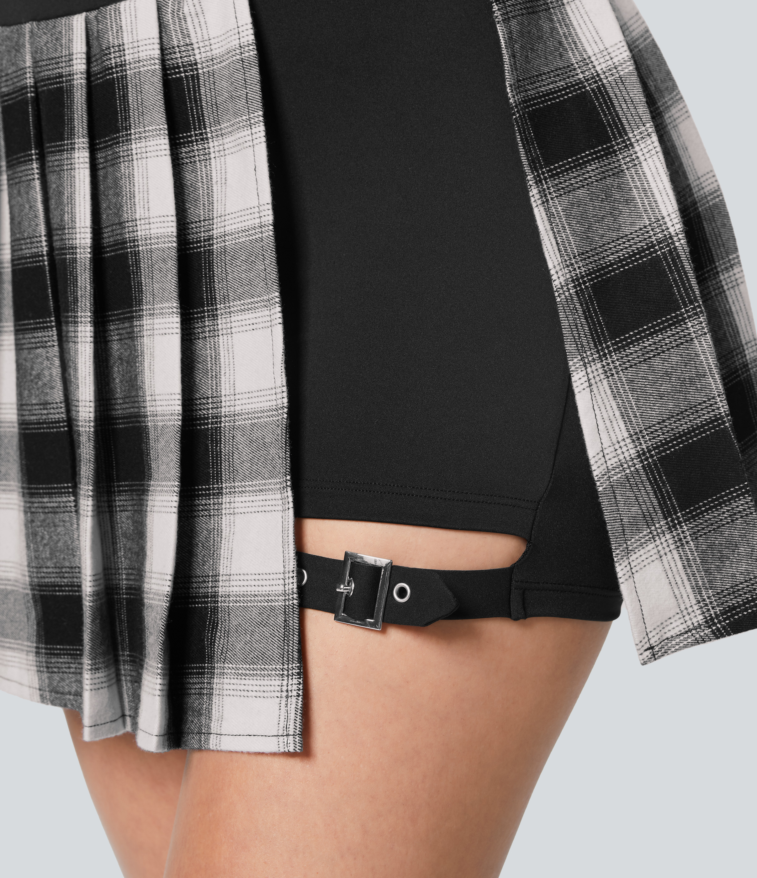 Halara High Waisted Pleated 2-in-1 Side Pocket Adjustable Buckle Plaid Mini Casual Skirt  - Black And White Gingham - XL(regular) 