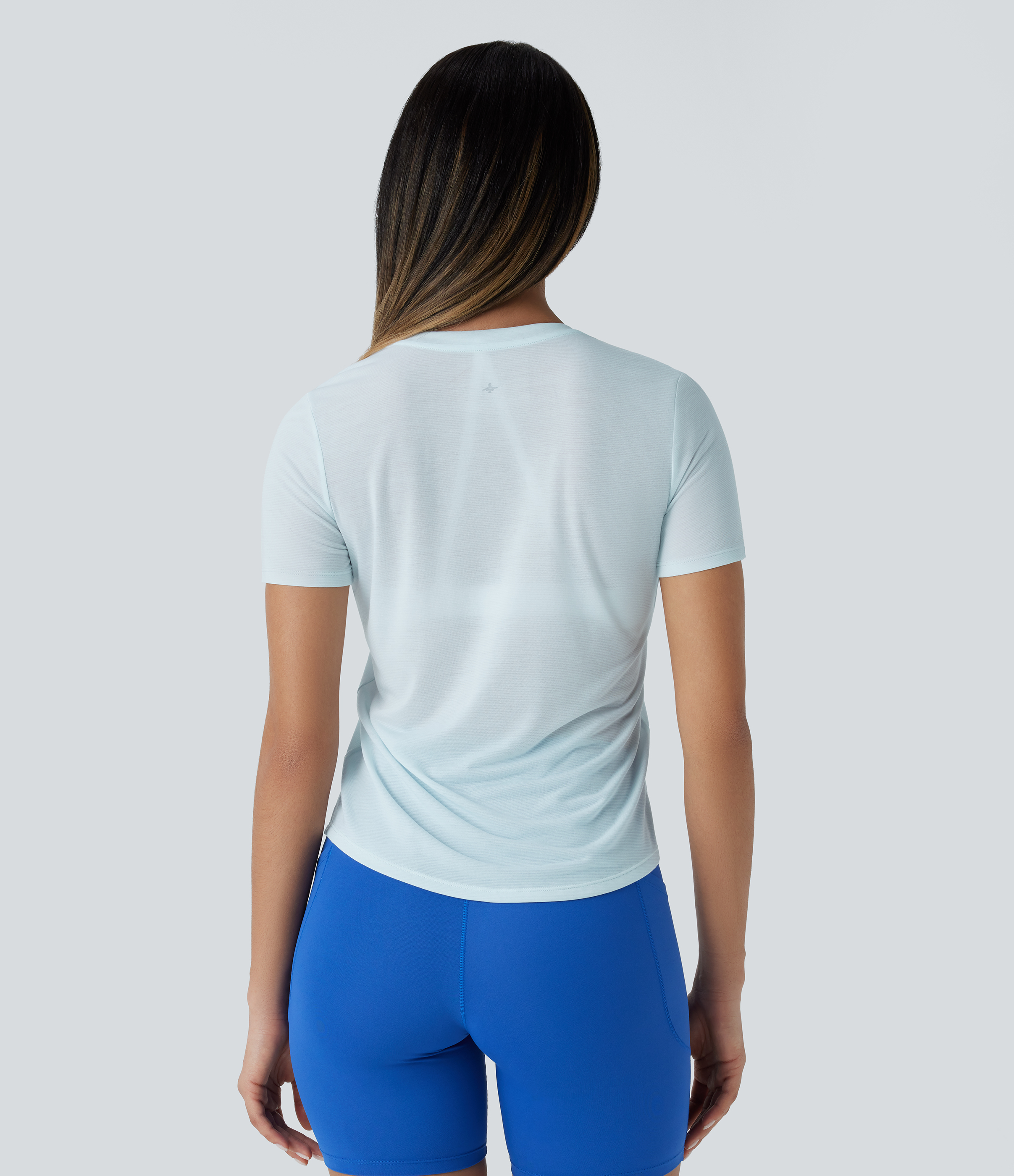 Halara Round Neck Curved Hem Quick Dry Yoga Sports Top  - Frosty Sky Blue - XS 