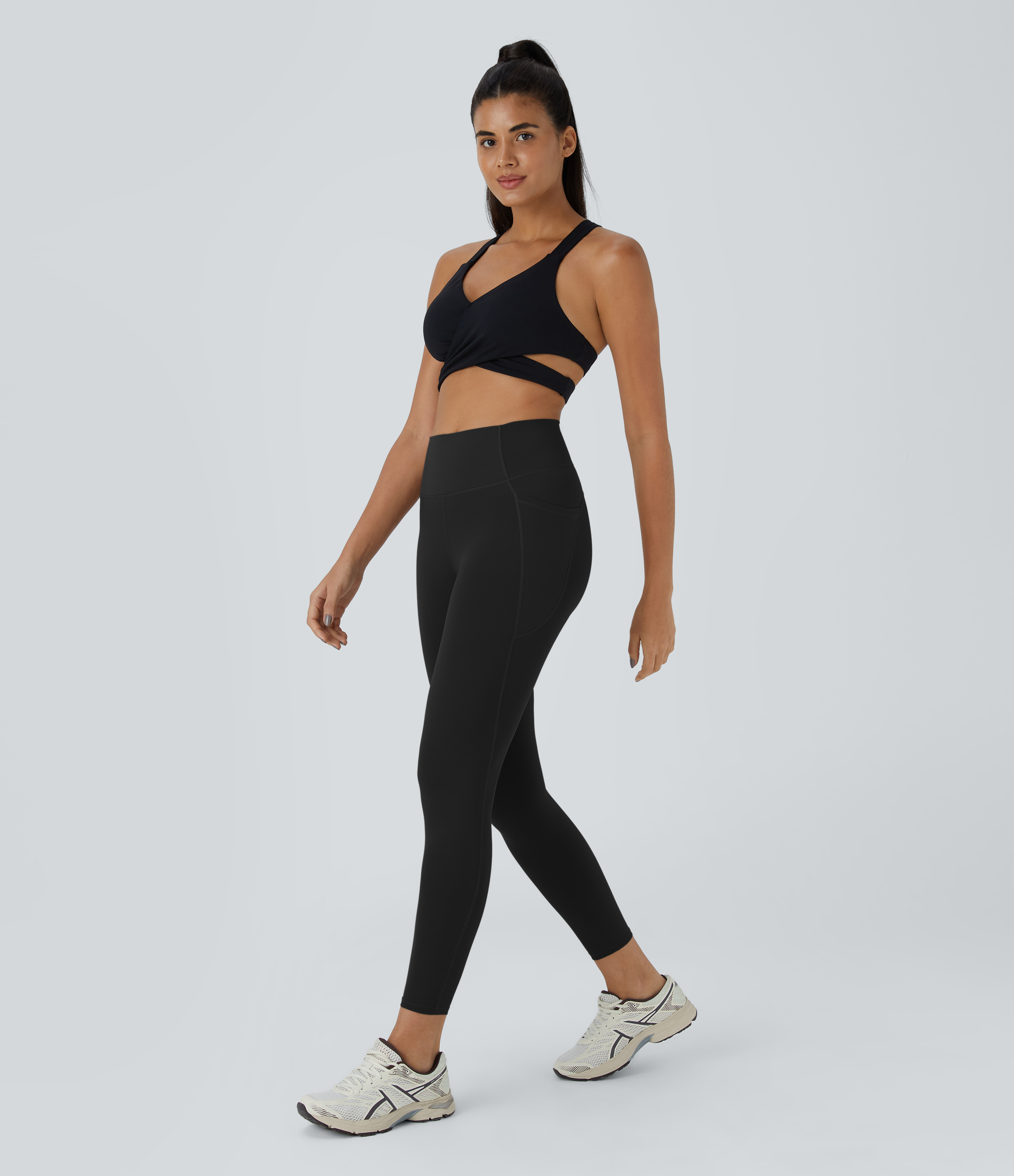 Halara UltraSculptв„ў High Waisted Side Pocket Training 7/8 Leggings  - Black - M gym leggings leggings with pockets leggings with butt lift 