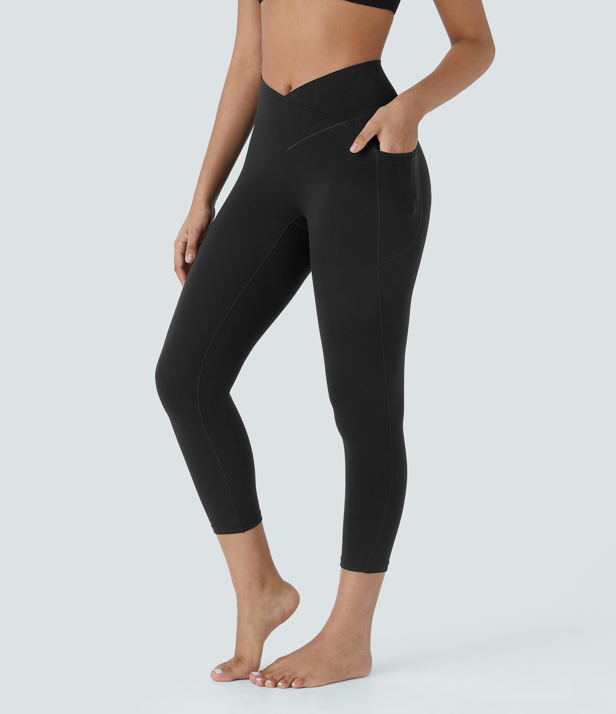 Halara Softlyzeroв„ў High Waisted Crossover Pocket Capri Yoga Leggings  - Black - M gym leggings leggings with pockets leggings with butt lift 