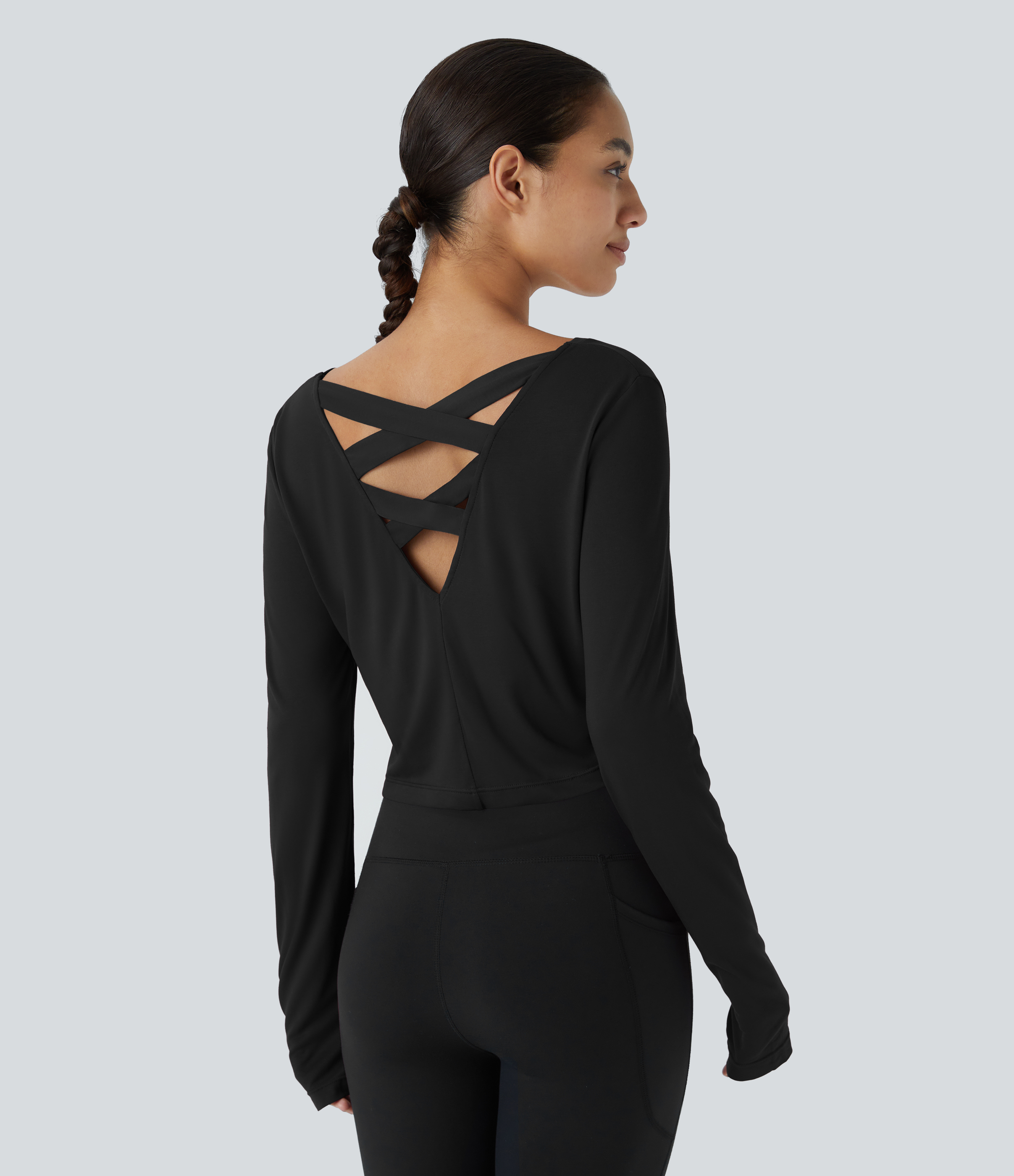Halara Crisscross Cut Out Thumb Hole Cropped Yoga Sports Top  - Black - XL 