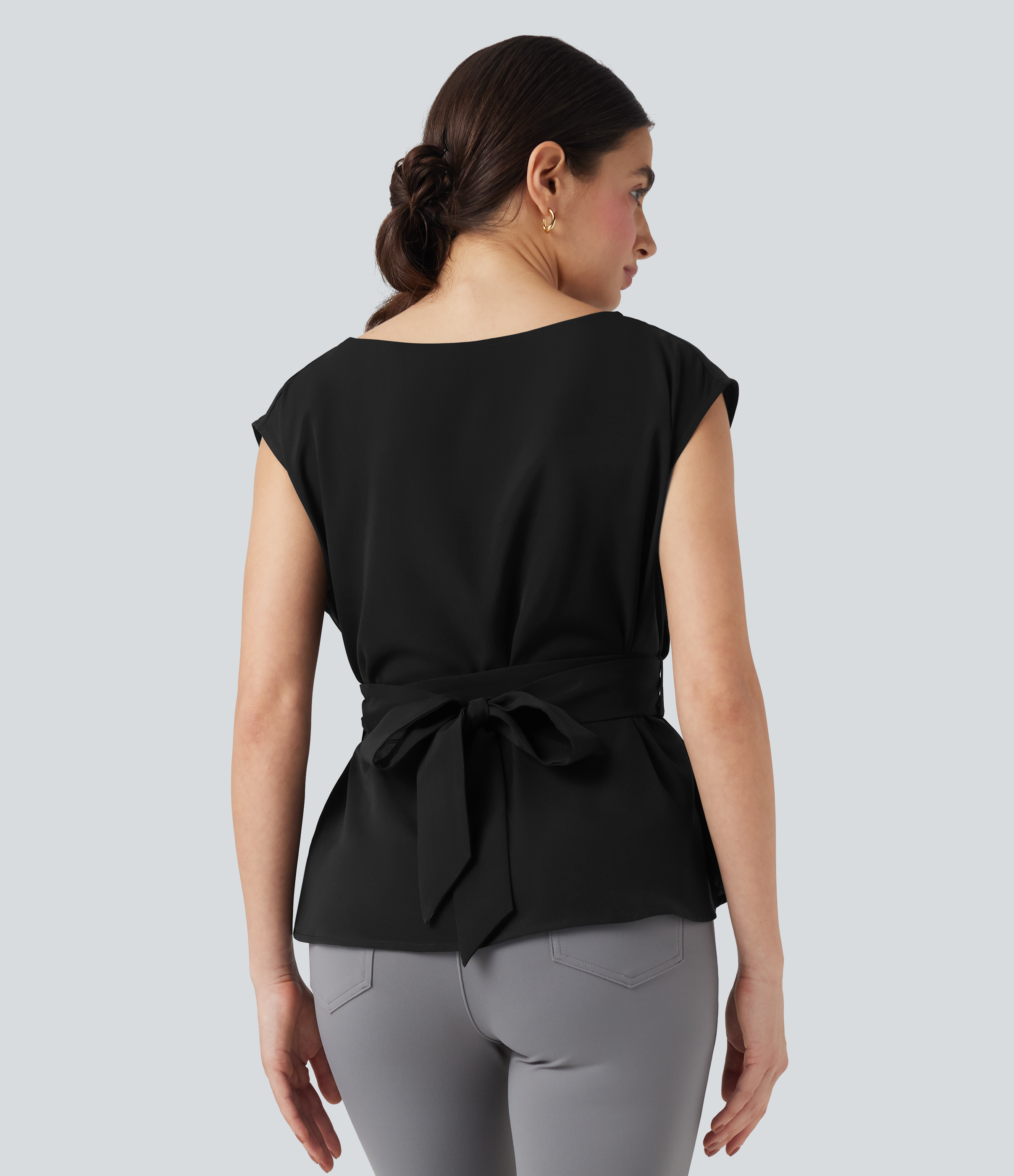 Negro Blusa de oficina antiarrugas con cuello barco sin mangas y lazo en la espalda / 2