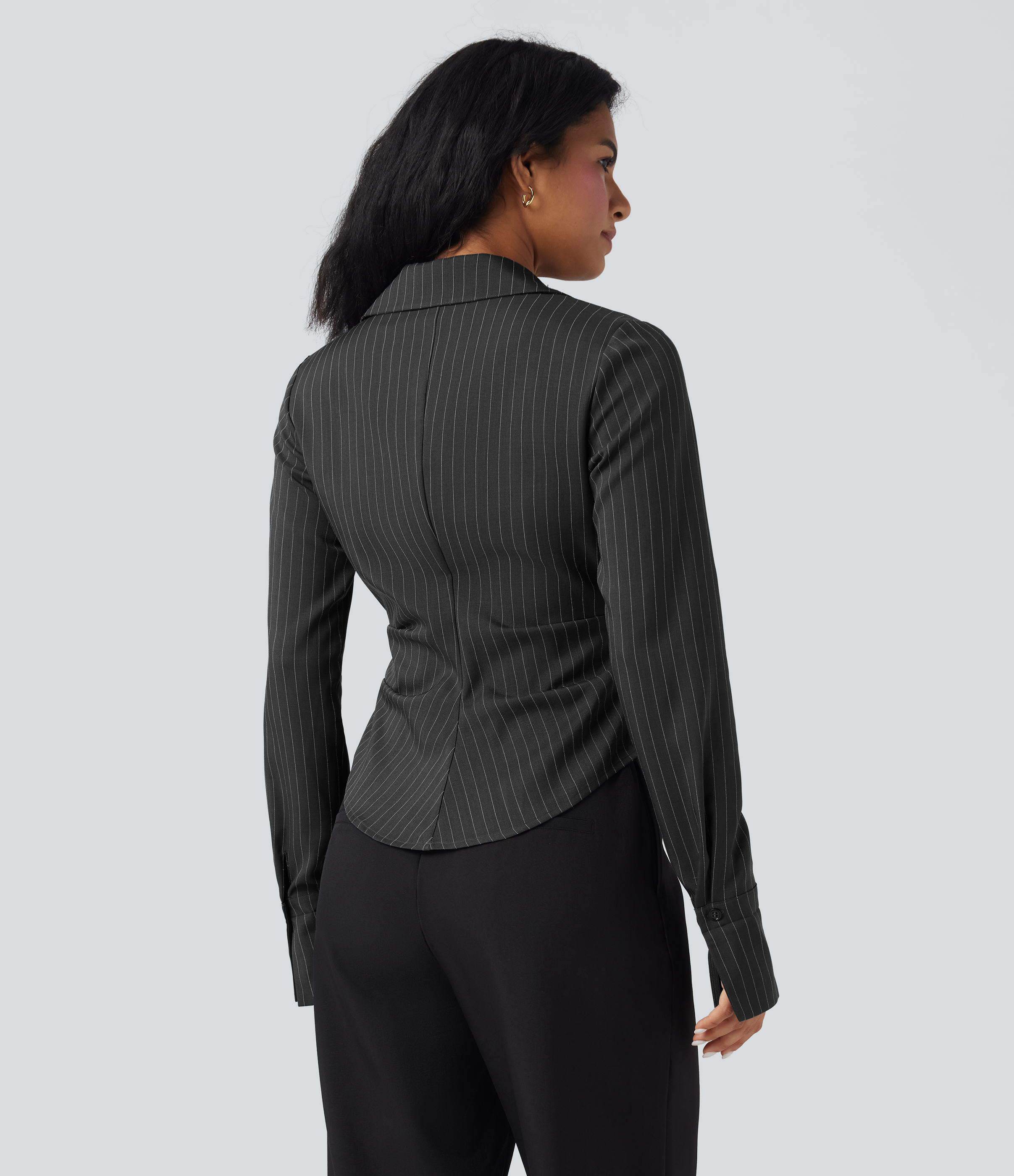 Charcoal Pinstripe Camisa de oficina de manga larga cruzada con cordones y rayas / 2