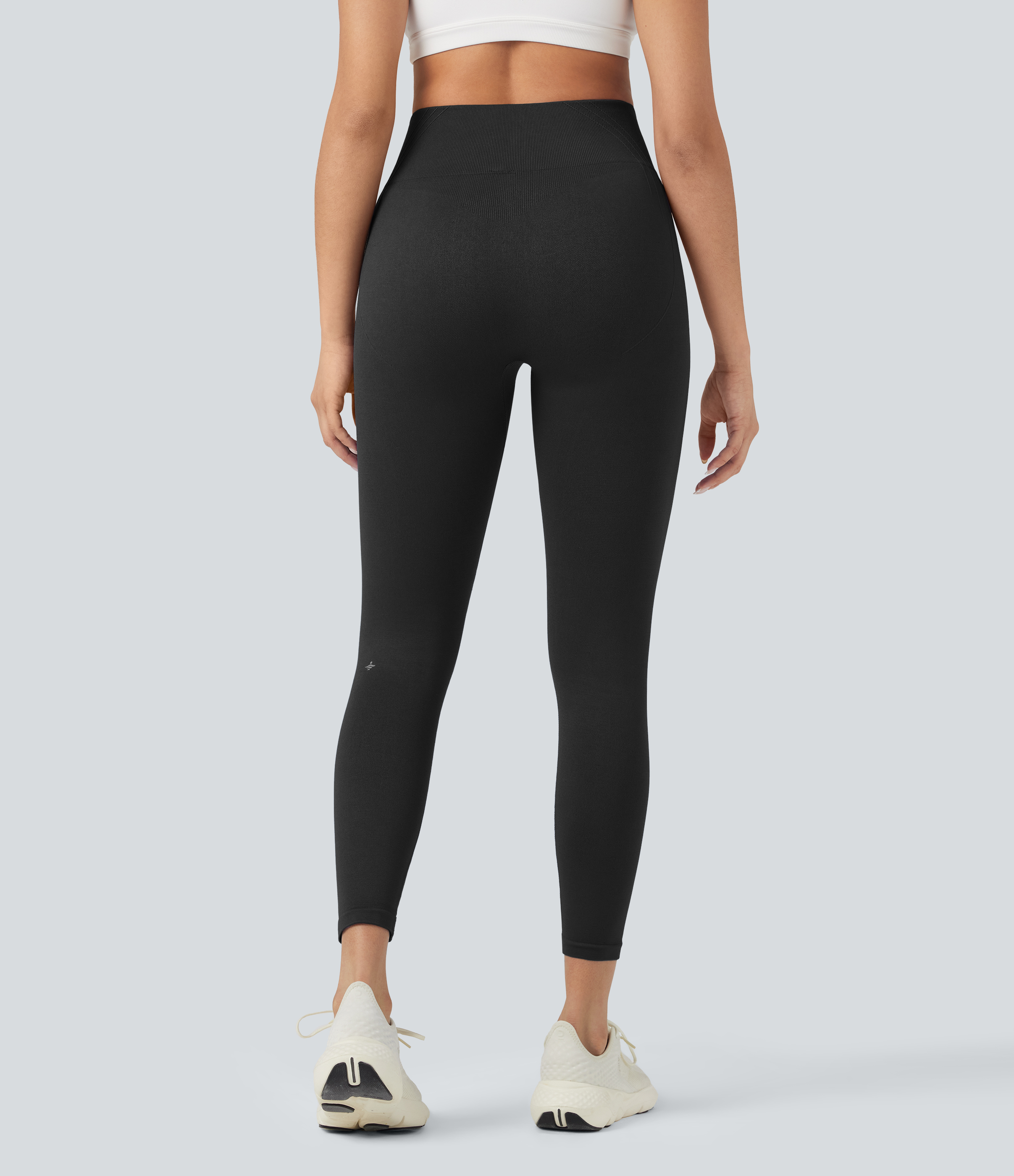 Black OneForm Seamless Flow High Waisted 7/8 Yoga Leggings / 2