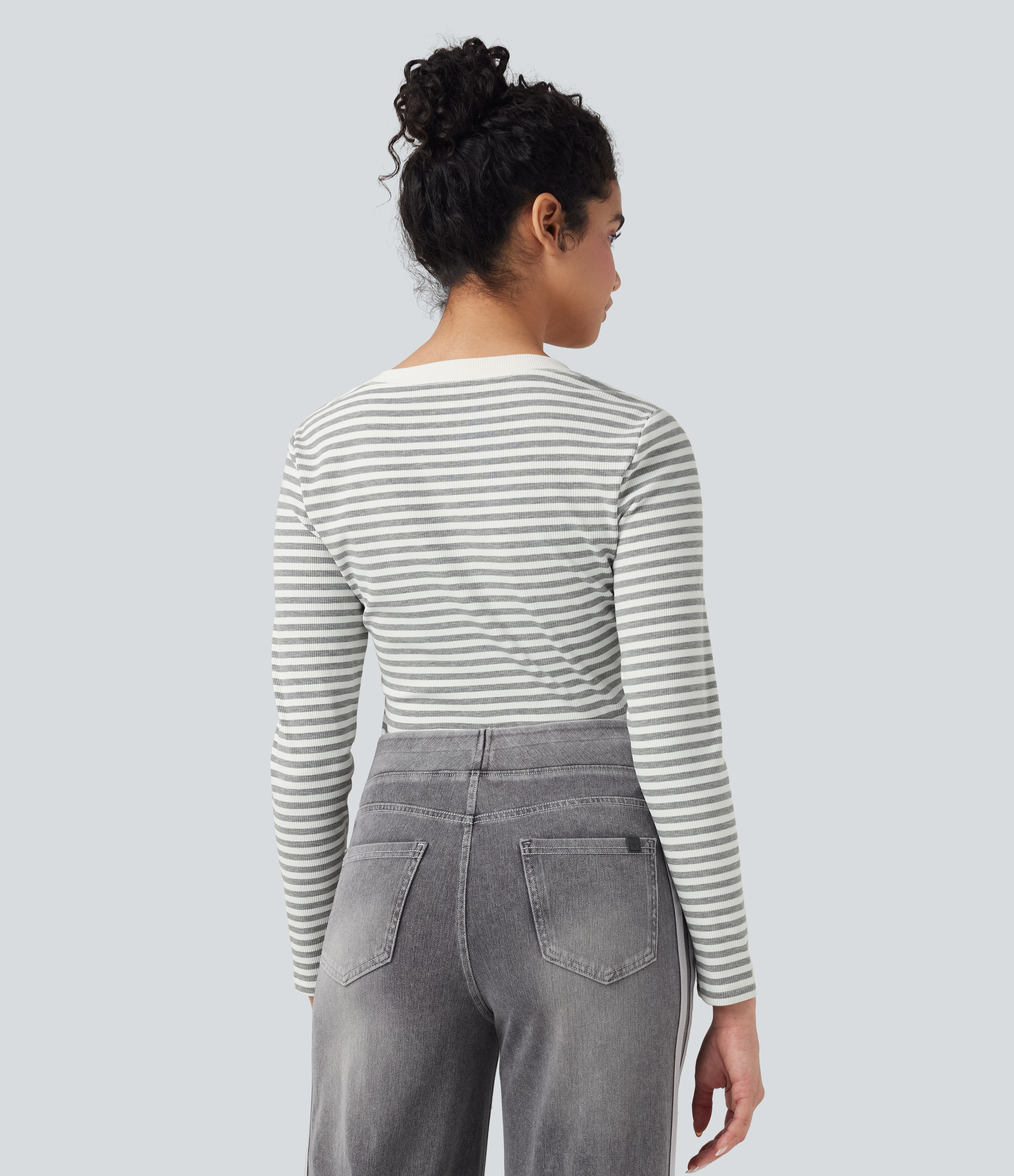 Gray White Horizontal Stripe Top casual de rayas de manga larga con solapas / 2