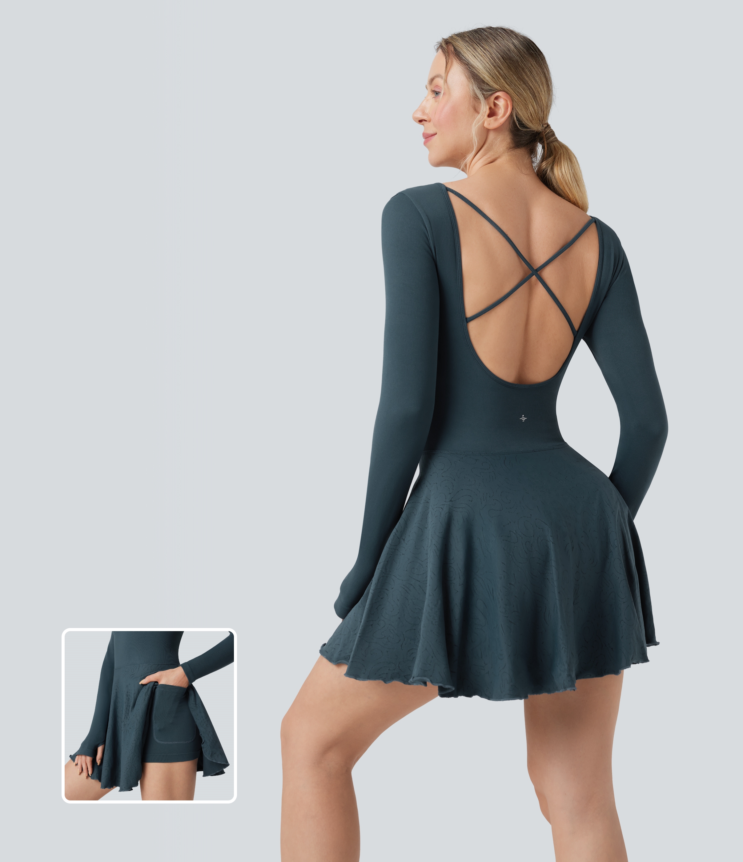Halara – Nahtloses, fließendes, rückenfreies, langärmliges, Daumenlöcher-2-in-1-Mini-Tennis-Aktivkleid mit Taschen – Stargazer – S