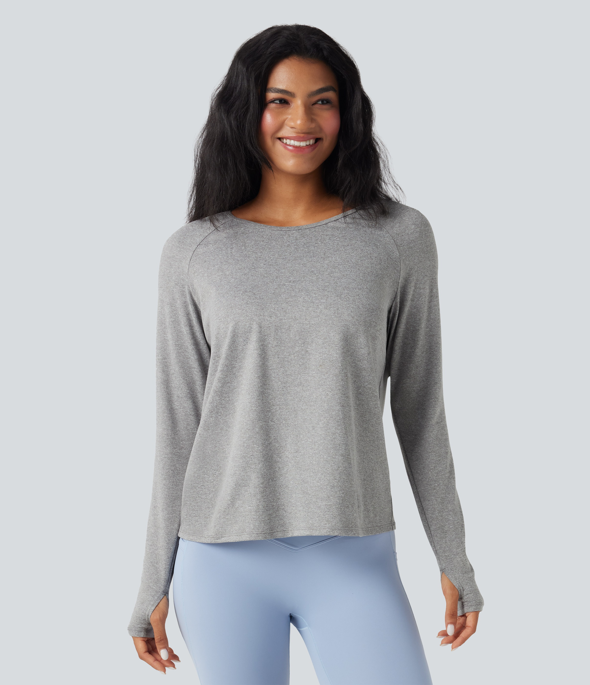 Fog Gray Top deportivo de yoga con abertura para el pulgar y manga larga con espalda descubierta / 2