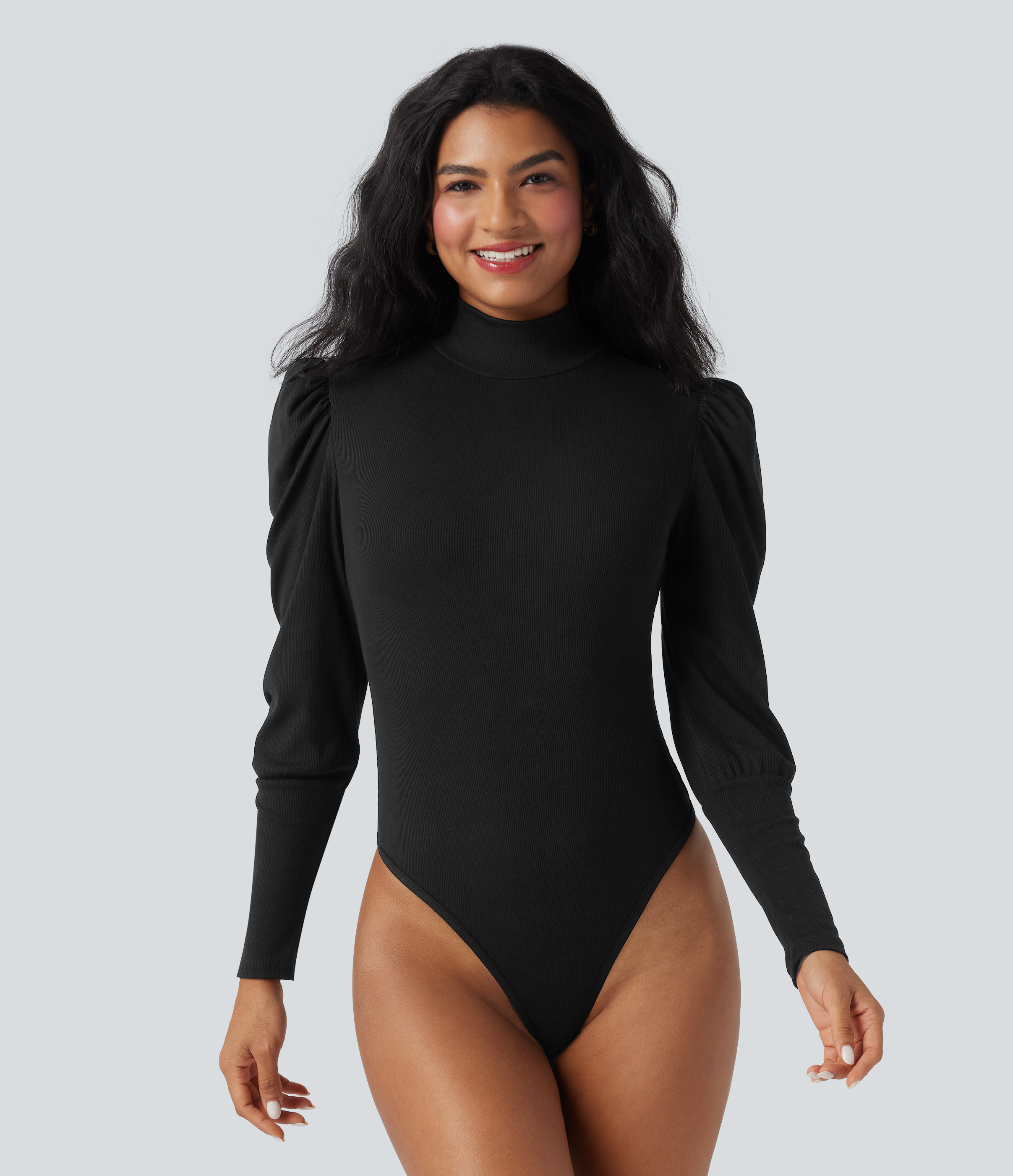 Enger Arbeitsbodysuit aus geripptem Strick mit hohem Kragen und Puffärmeln