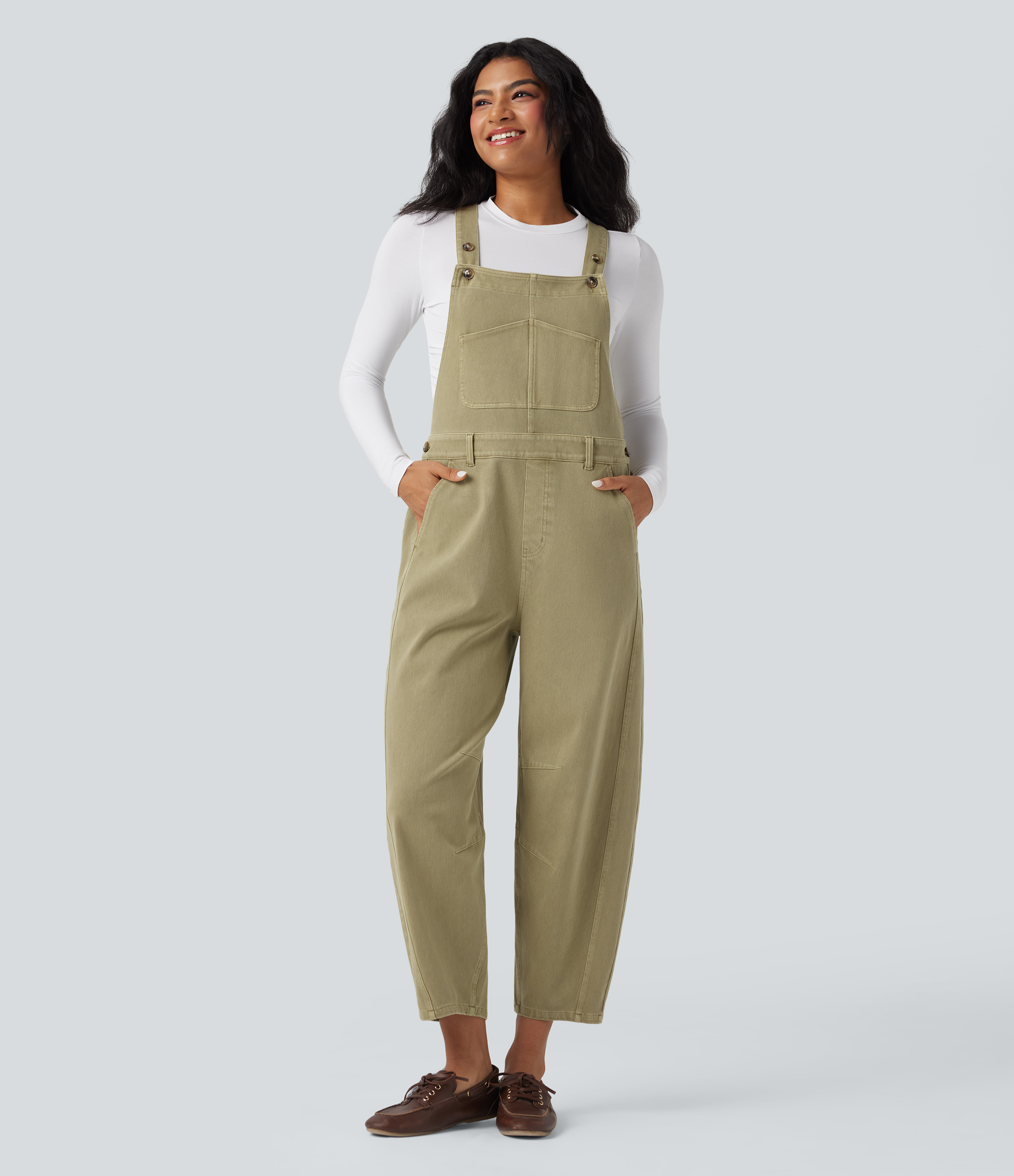 Halara Flex™ 7/8 Denim-Latzhose im Barrel-Cut-Stil mit Taschen