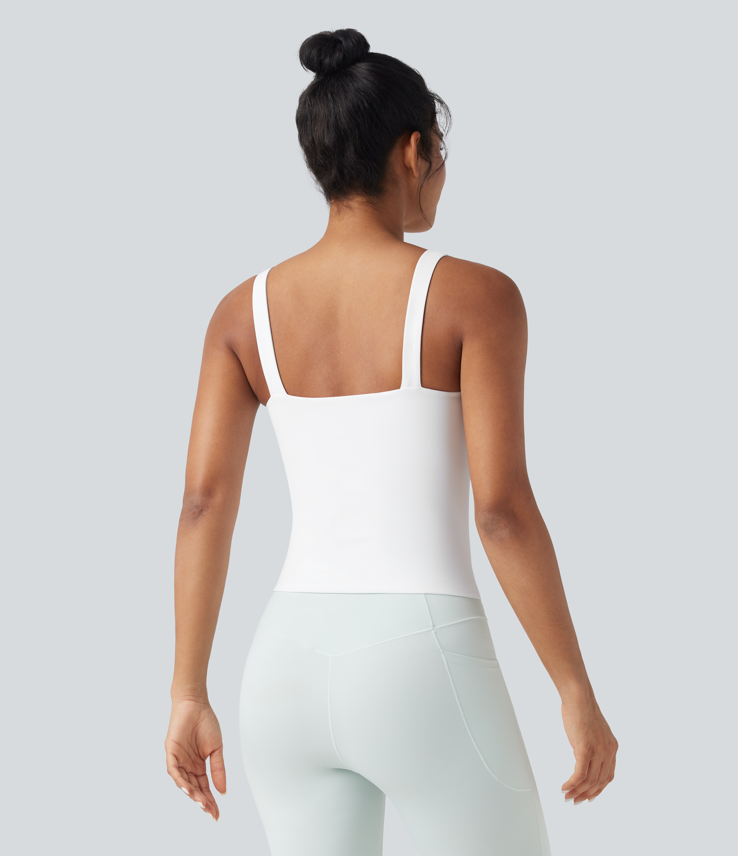 Blanco Camiseta de yoga SoftlyZero™ Airy retorcida cut-out y UPF 50+ / 2