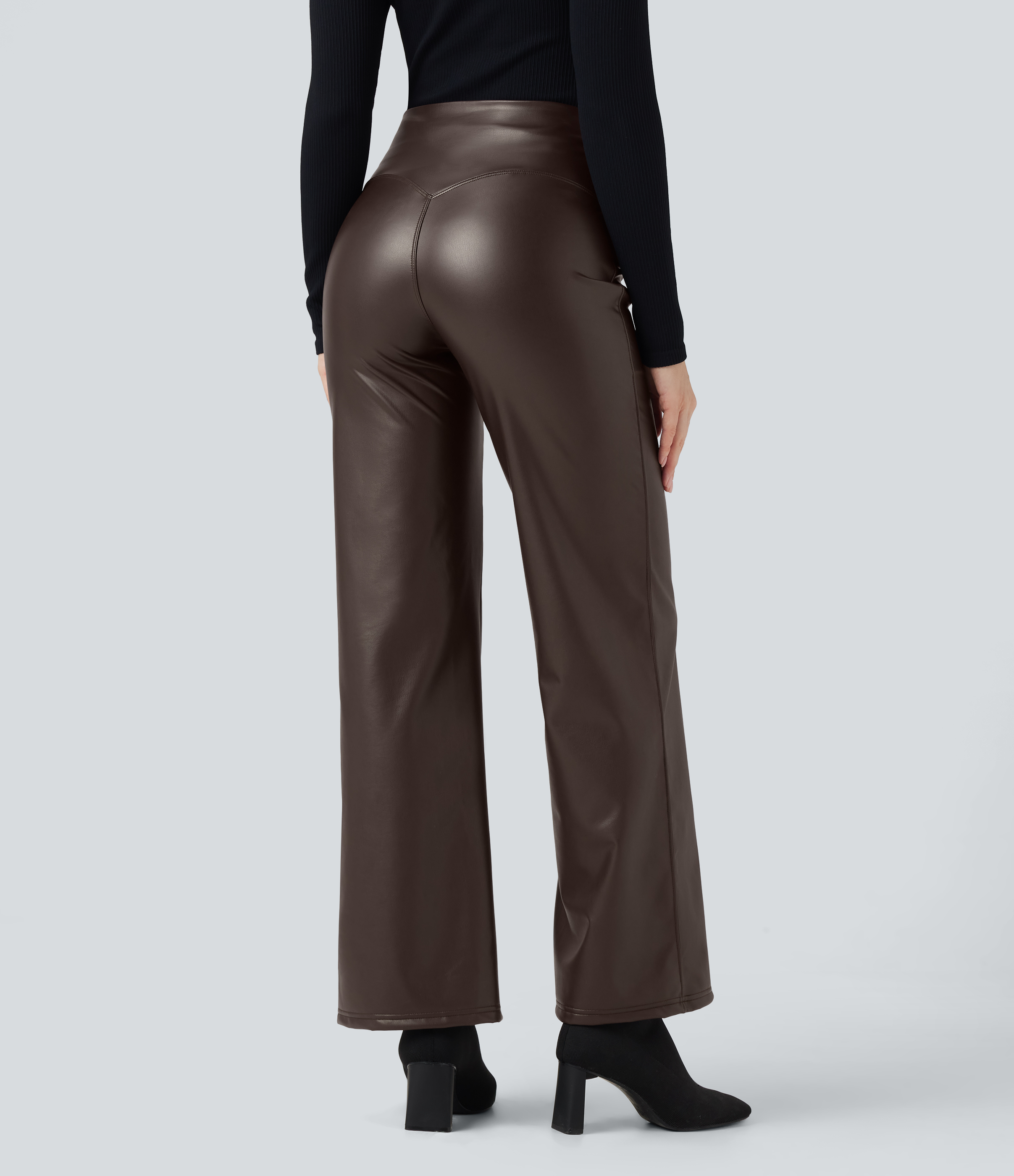 Hot Fudge Hoch geschnittene, bauchformende, elastische PU-Fleece-Freizeithosen mit ausgestelltem Schnitt und Taschen / 2