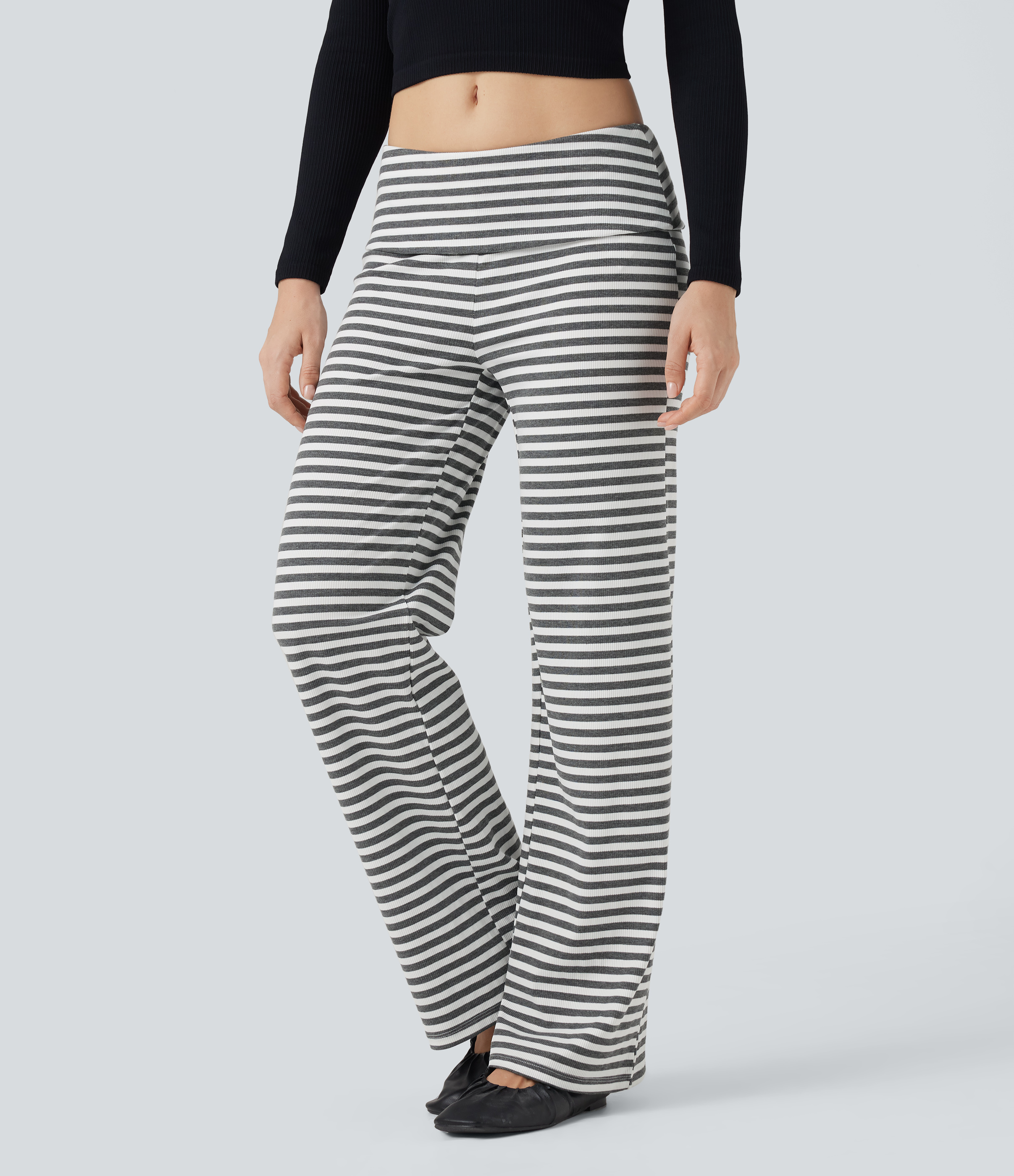 Gray White Horizontal Stripe Lässige Schlaghose mit niedrigem Umschlagbund und Streifen / 2